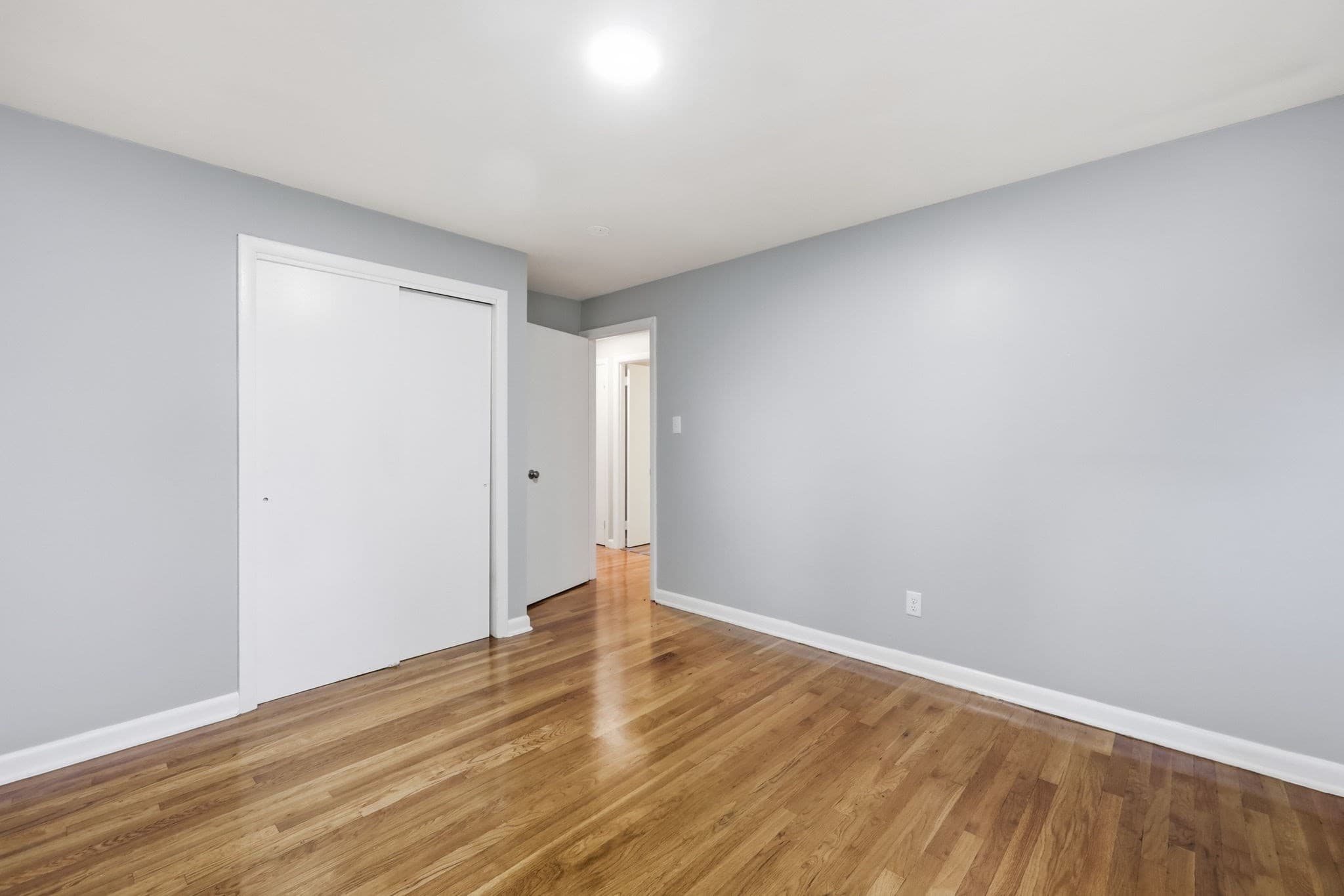 Single Family Residence at 52 Navajo Rd, Springfield MA 01109, Springfield, photo 6 of 24