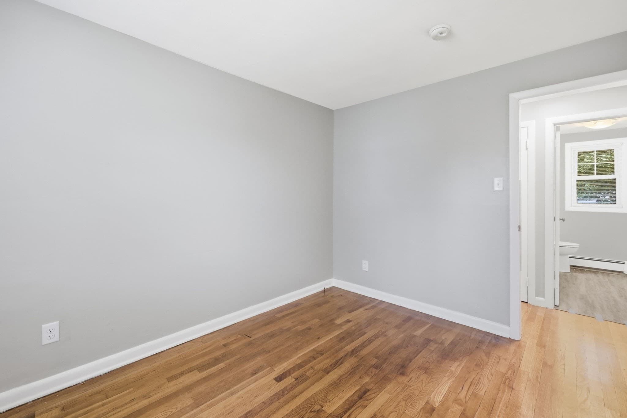 Single Family Residence at 52 Navajo Rd, Springfield MA 01109, Springfield, photo 24 of 24