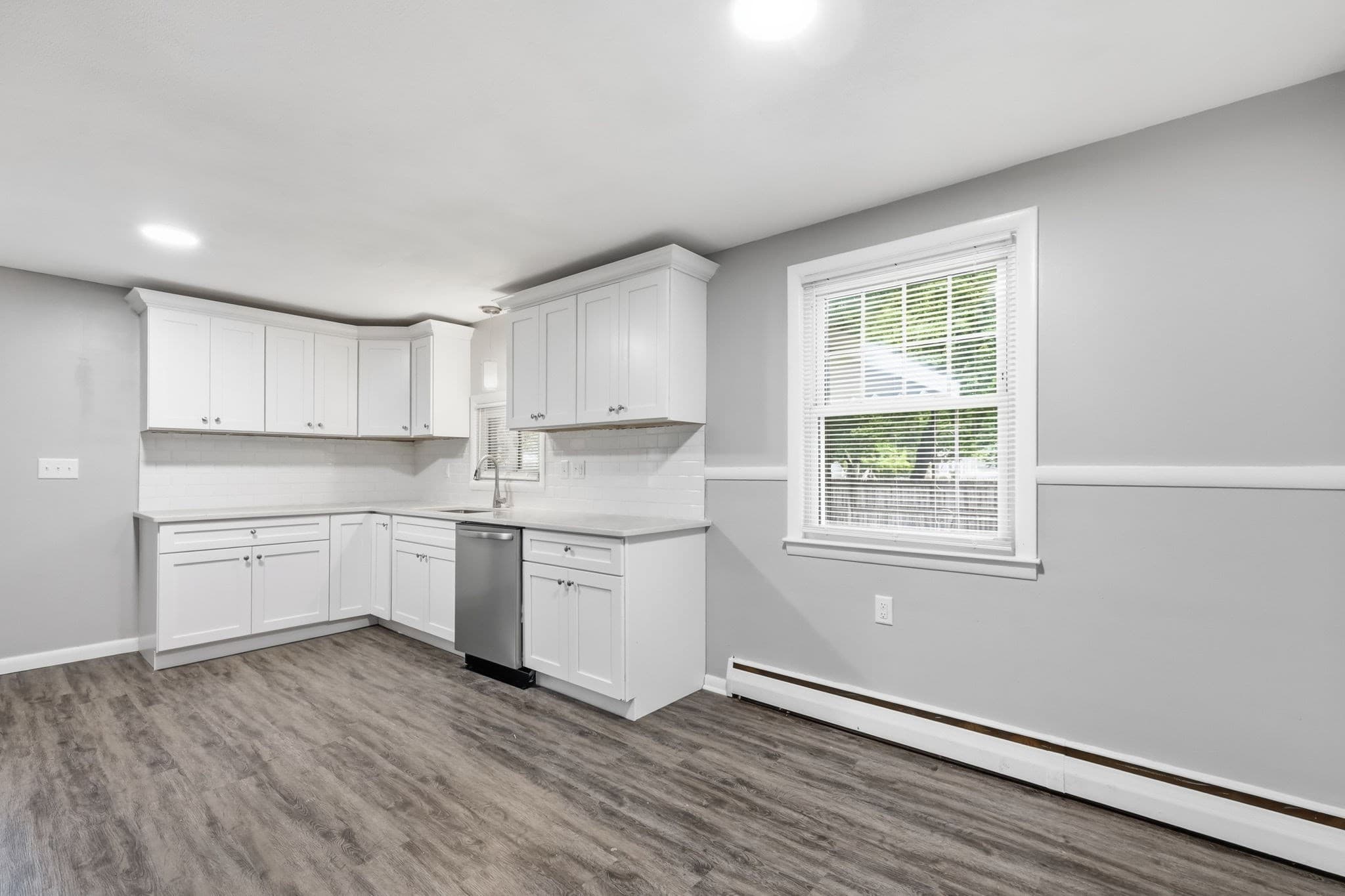 Single Family Residence at 52 Navajo Rd, Springfield MA 01109, Springfield, photo 19 of 24