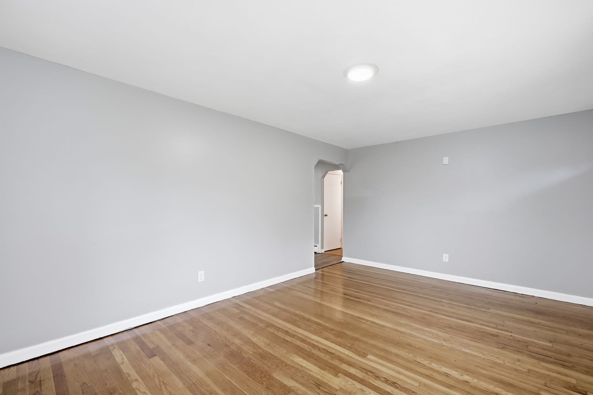 Single Family Residence at 52 Navajo Rd, Springfield MA 01109, Springfield, photo 8 of 24