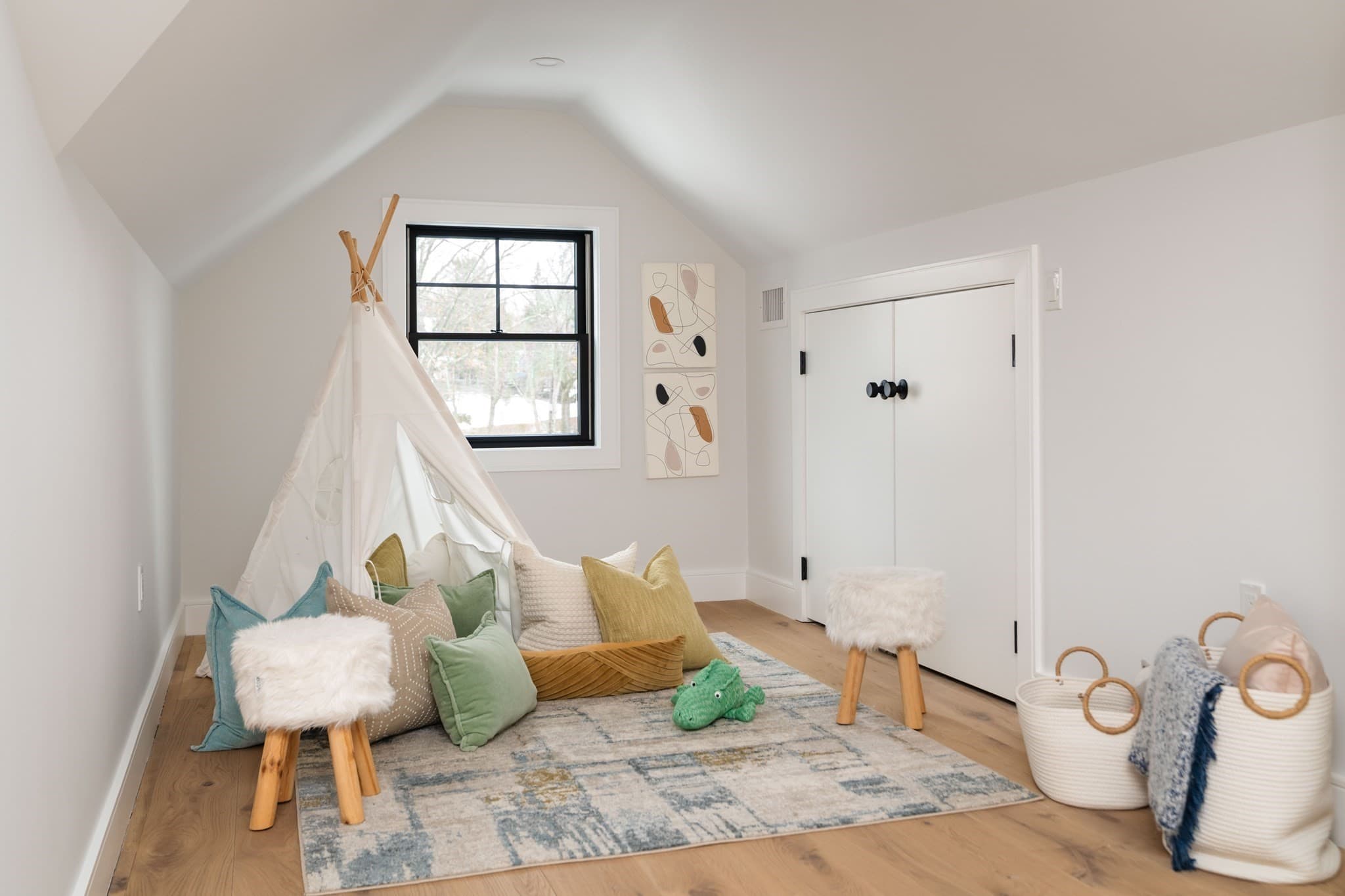 Condominium at 712 Watertown St # 2, Newton MA 02460, Newton, photo 24 of 29