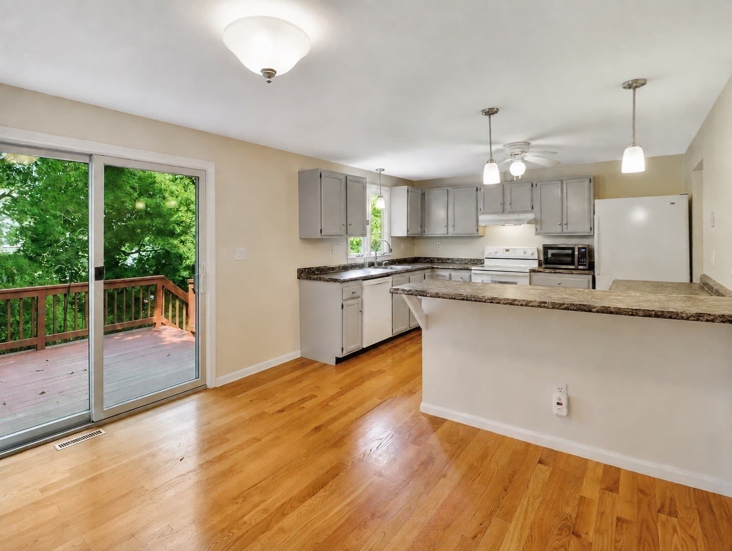 Single Family Residence at 16 Andrew Avenue, Hull MA 02045, Hull, photo 12 of 35