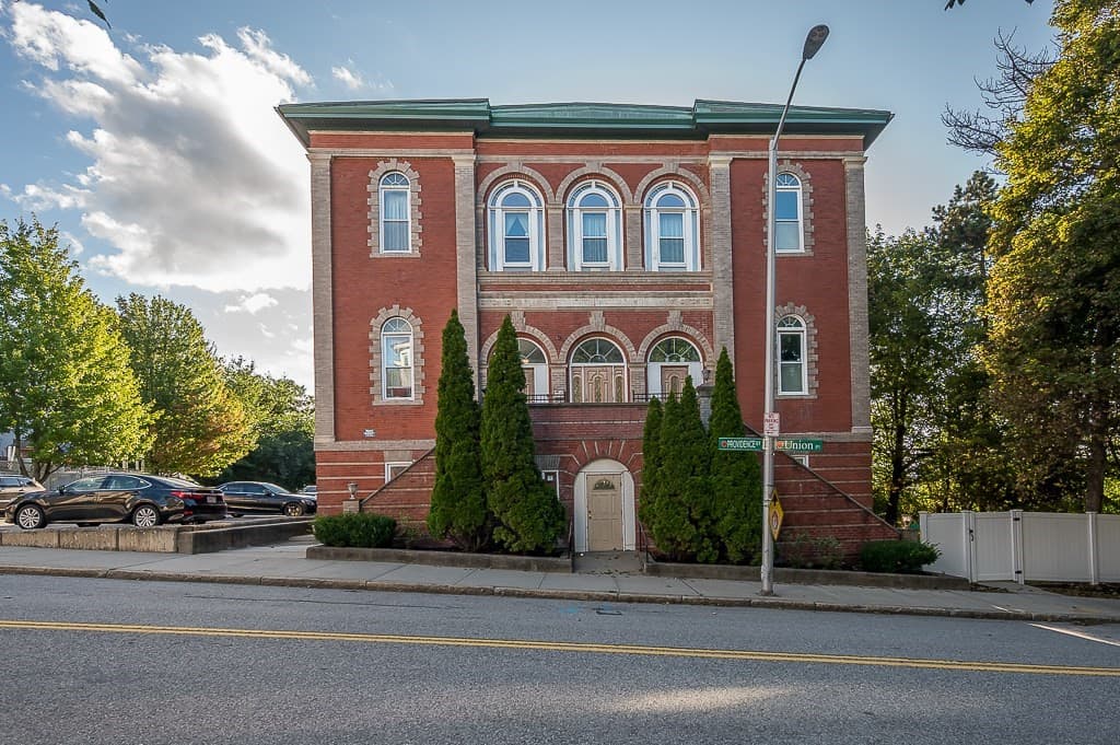 Condominium at 32 Providence St # 8, Worcester MA 01604, Worcester, photo 2 of 26