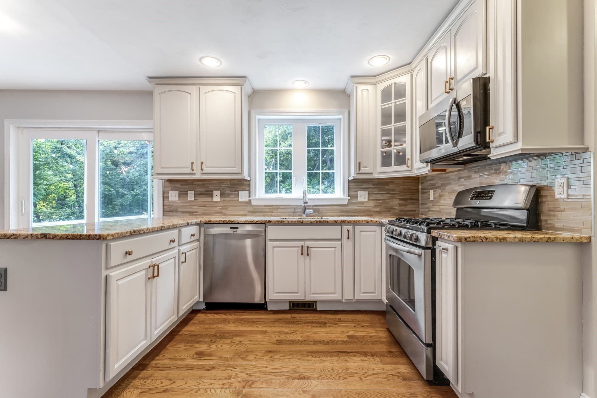 Single Family Residence at 32 Adams St, Foxboro MA 02035, Foxboro, photo 9 of 29