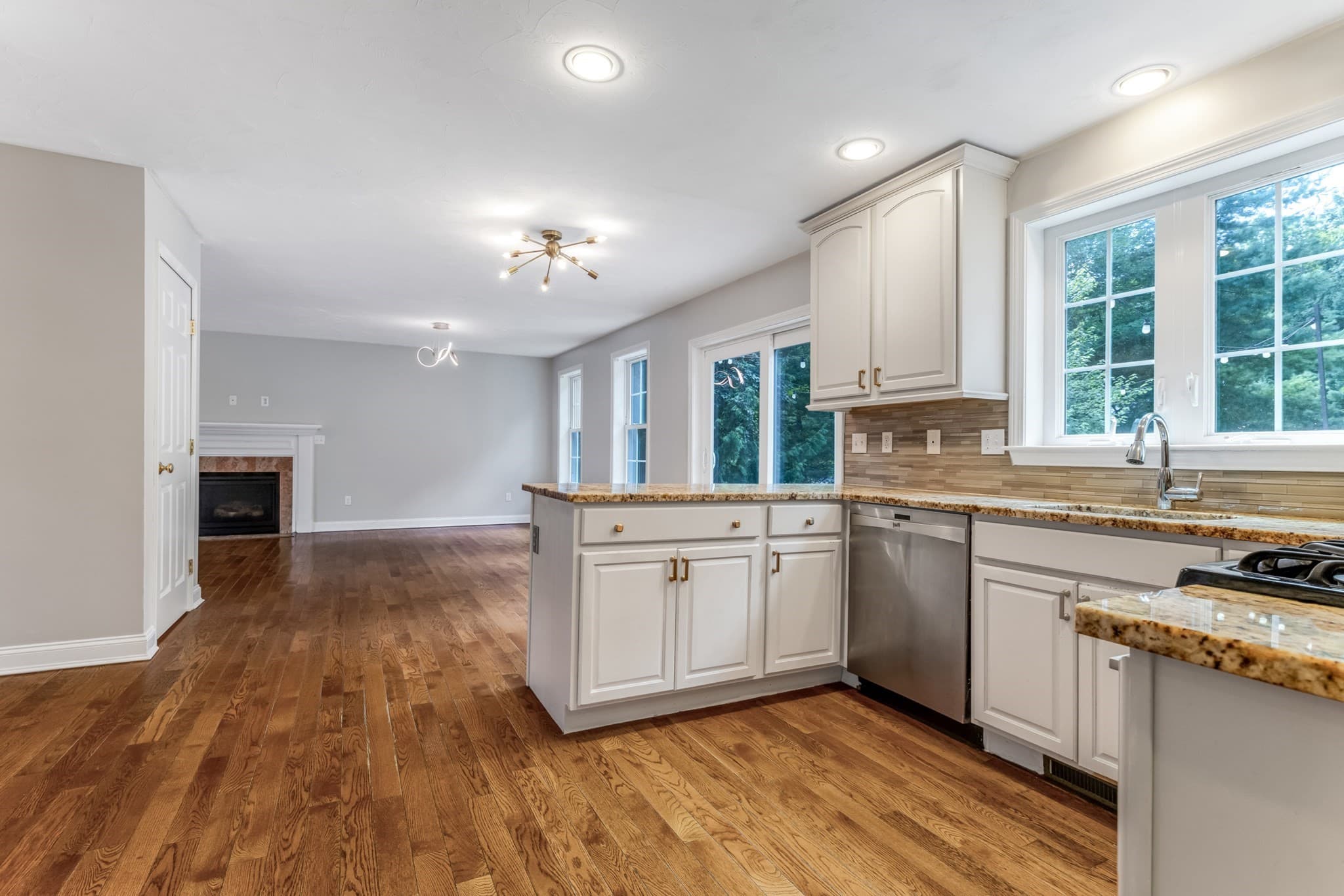 Single Family Residence at 32 Adams St, Foxboro MA 02035, Foxboro, photo 10 of 29
