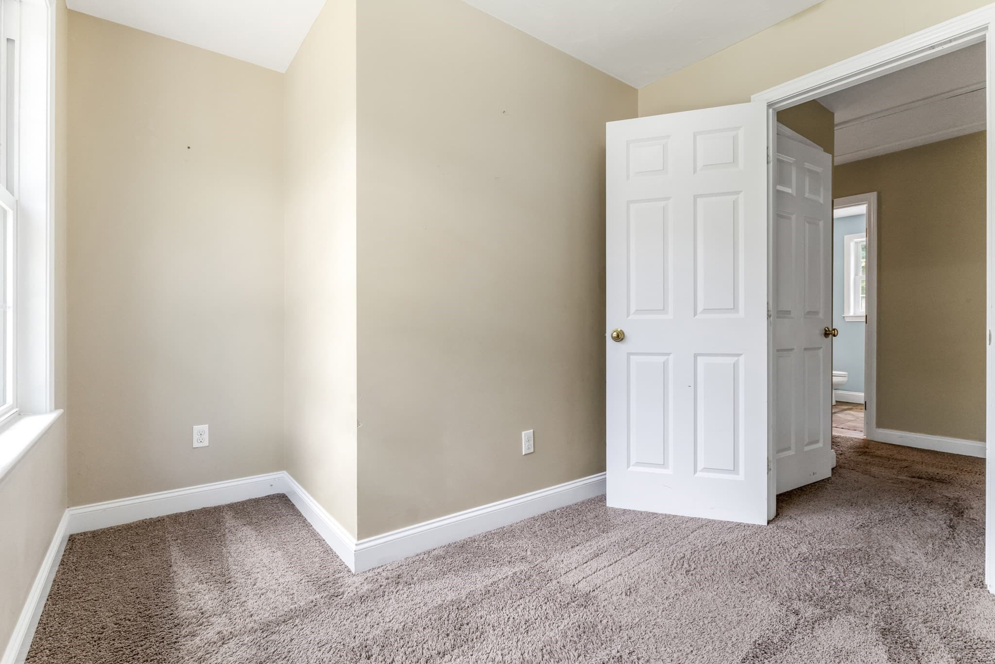 Single Family Residence at 32 Adams St, Foxboro MA 02035, Foxboro, photo 18 of 29