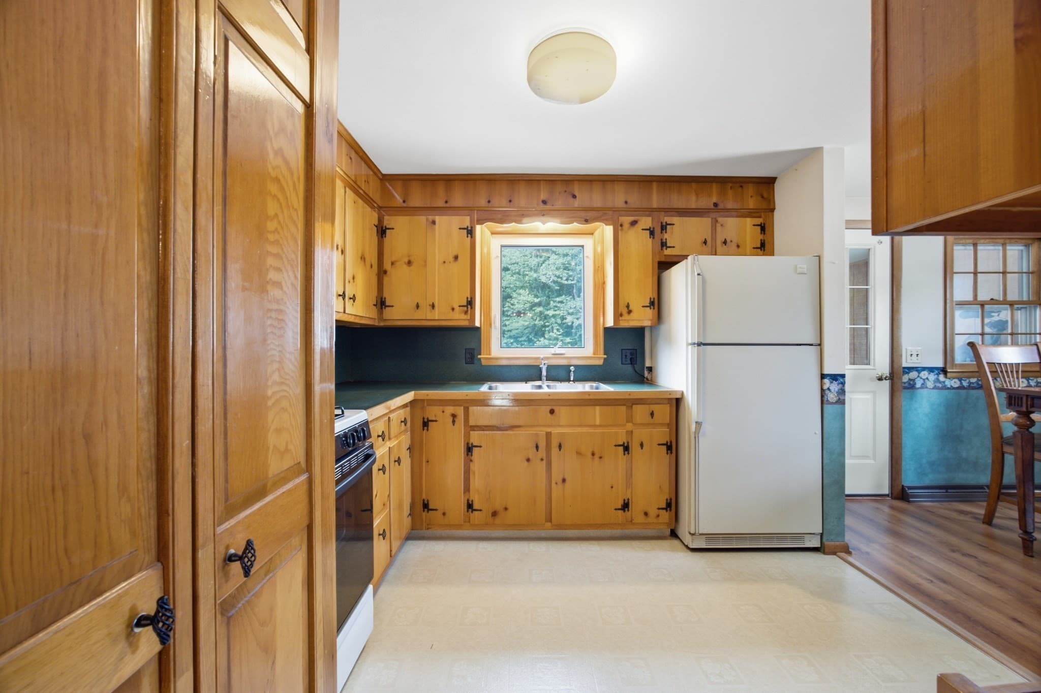 Single Family Residence at 410 Crescent St, East Bridgewater MA 02333, East Bridgewater, photo 23 of 37