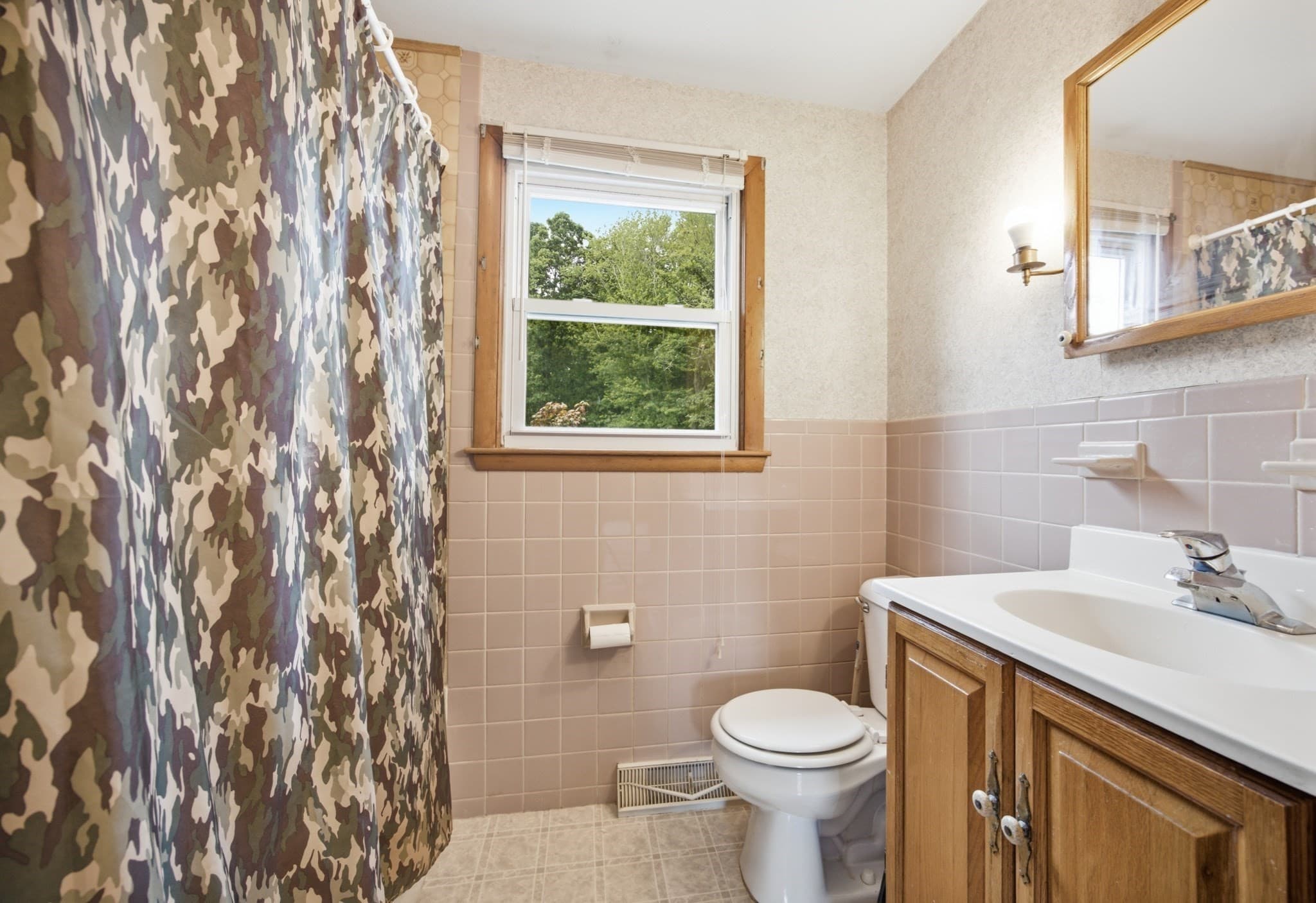 Single Family Residence at 410 Crescent St, East Bridgewater MA 02333, East Bridgewater, photo 27 of 37