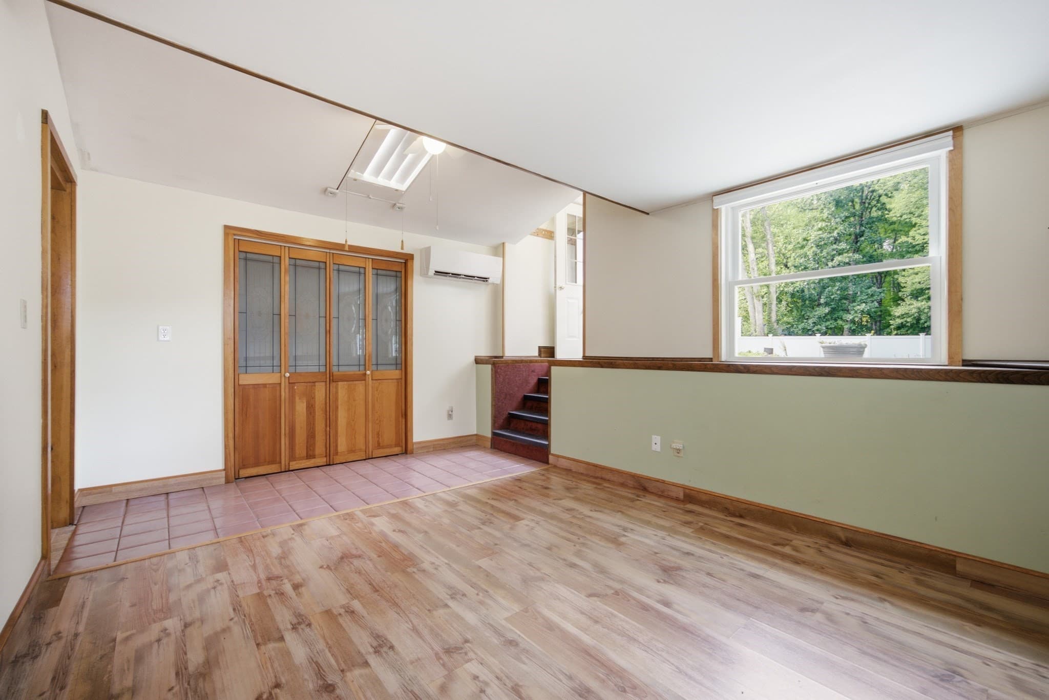 Single Family Residence at 410 Crescent St, East Bridgewater MA 02333, East Bridgewater, photo 7 of 37