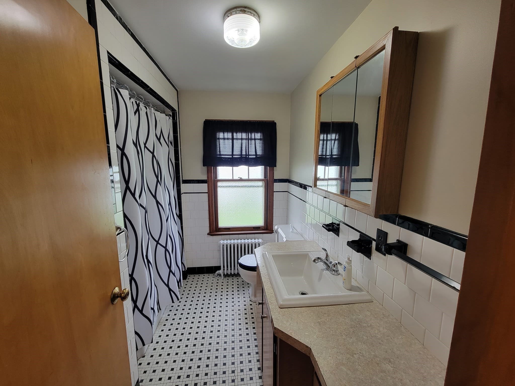 Single Family Residence at 32 Park Terrace Rd, Worcester MA 01604, Worcester, photo 12 of 23