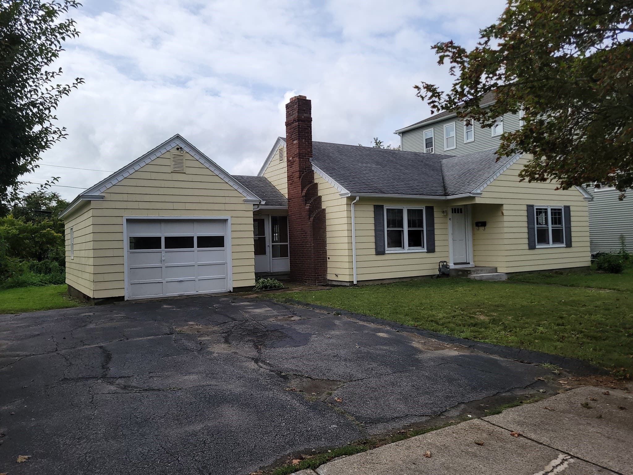 Single Family Residence at 32 Park Terrace Rd, Worcester MA 01604, Worcester, photo 3 of 23