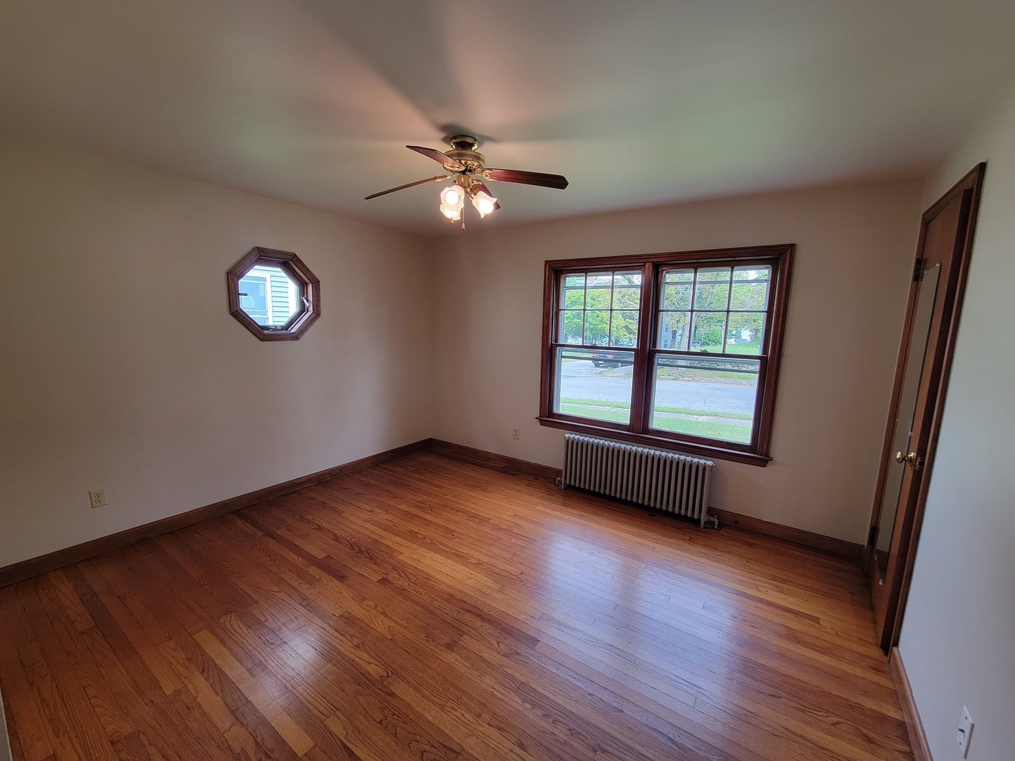 Single Family Residence at 32 Park Terrace Rd, Worcester MA 01604, Worcester, photo 14 of 23