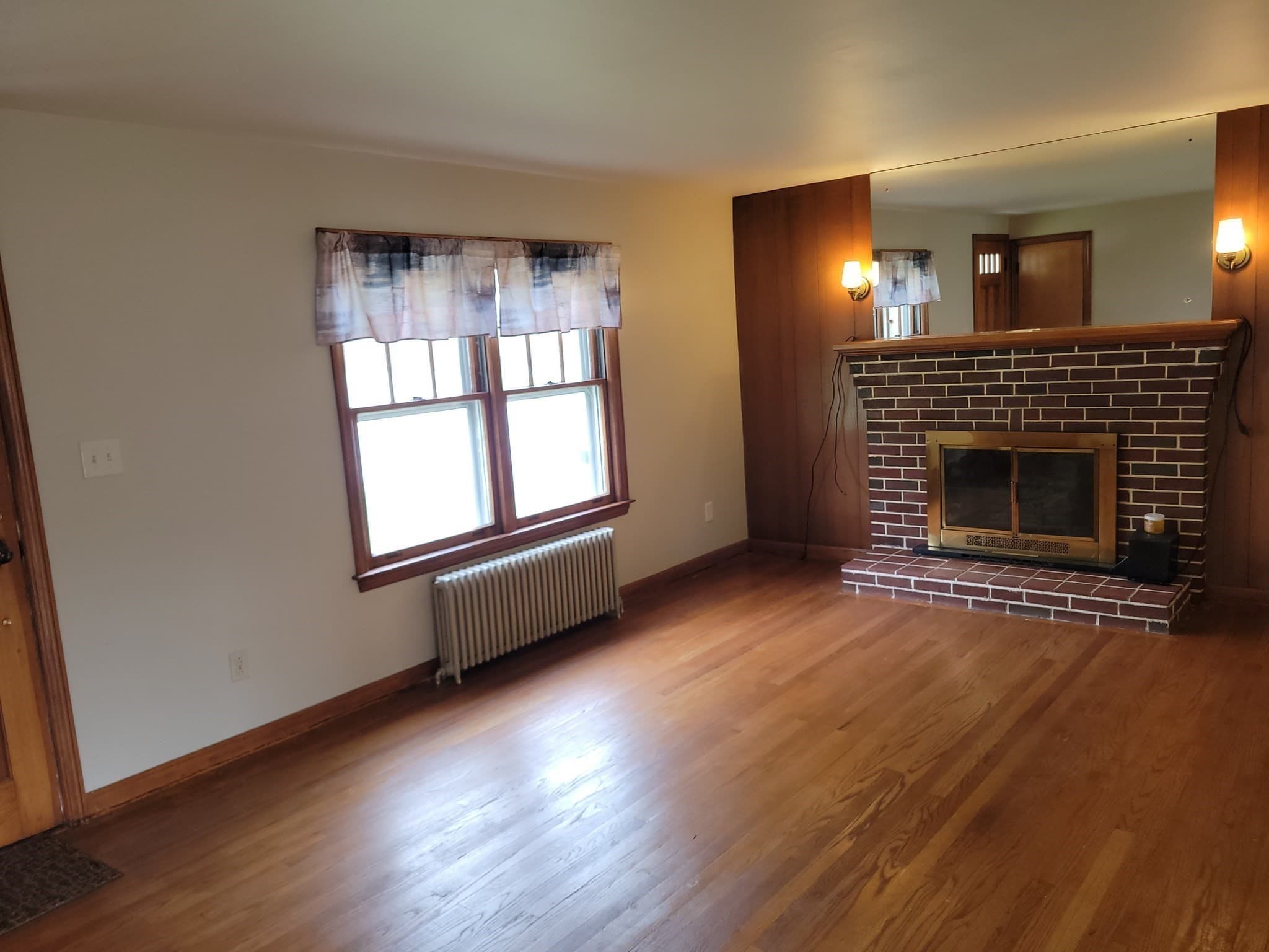 Single Family Residence at 32 Park Terrace Rd, Worcester MA 01604, Worcester, photo 11 of 23