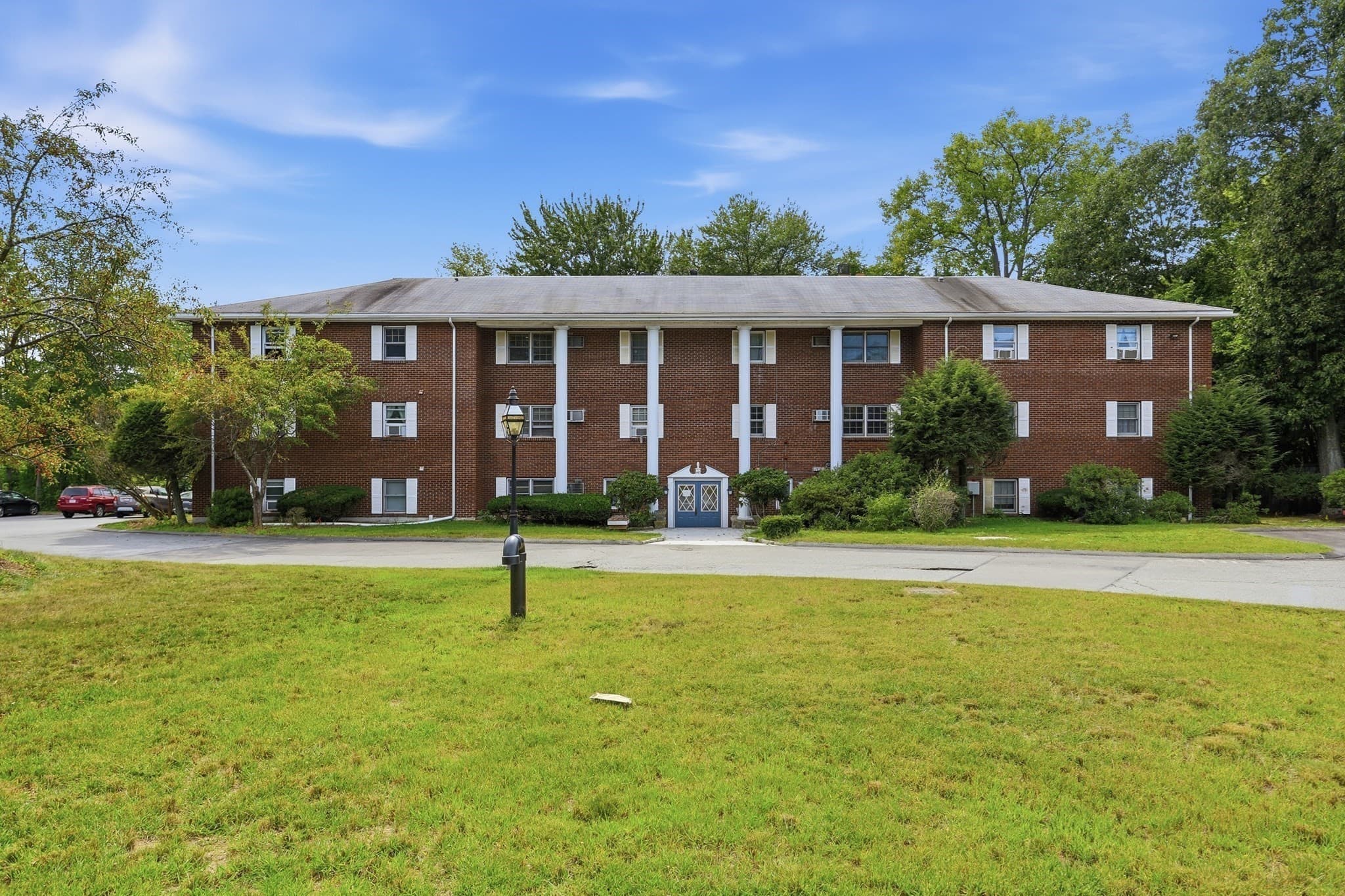 48 Great Rd # 18, Acton MA 01720