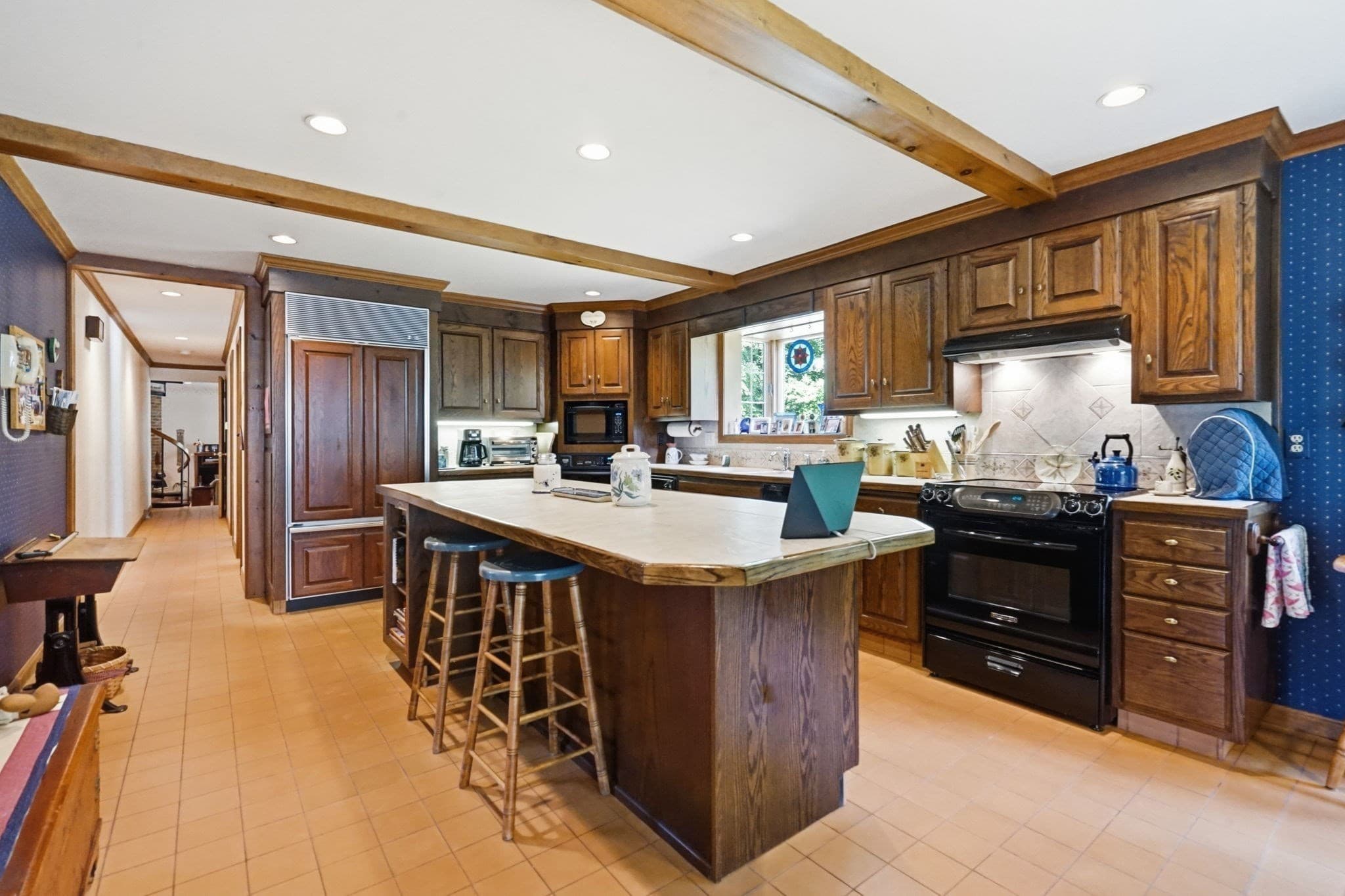 Single Family Residence at 167 Llewellyn Drive, Westfield MA 01085, Westfield, photo 2 of 42