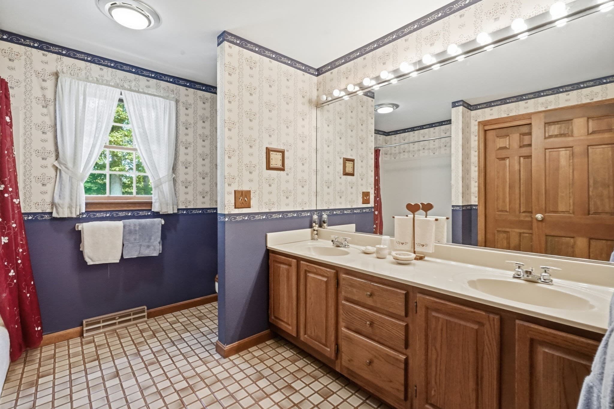 Single Family Residence at 167 Llewellyn Drive, Westfield MA 01085, Westfield, photo 37 of 42