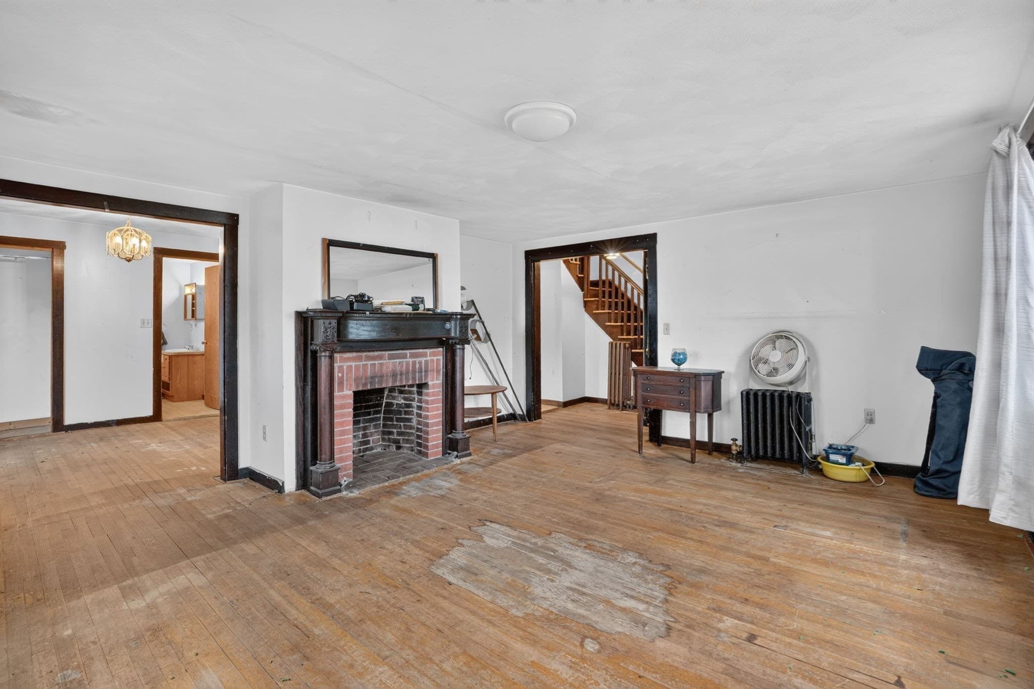 Single Family Residence at 21 Sachem St, Lynn MA 01902, Lynn, photo 2 of 17