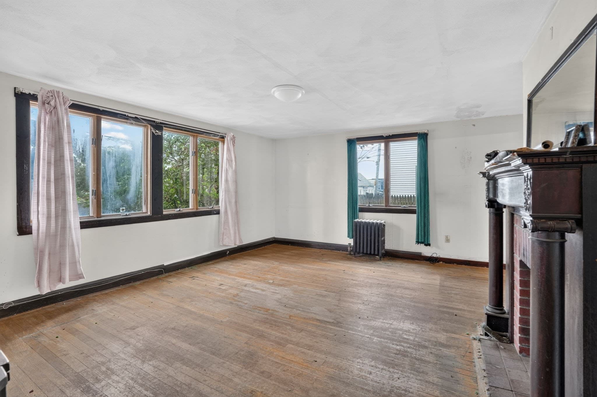 Single Family Residence at 21 Sachem St, Lynn MA 01902, Lynn, photo 3 of 17