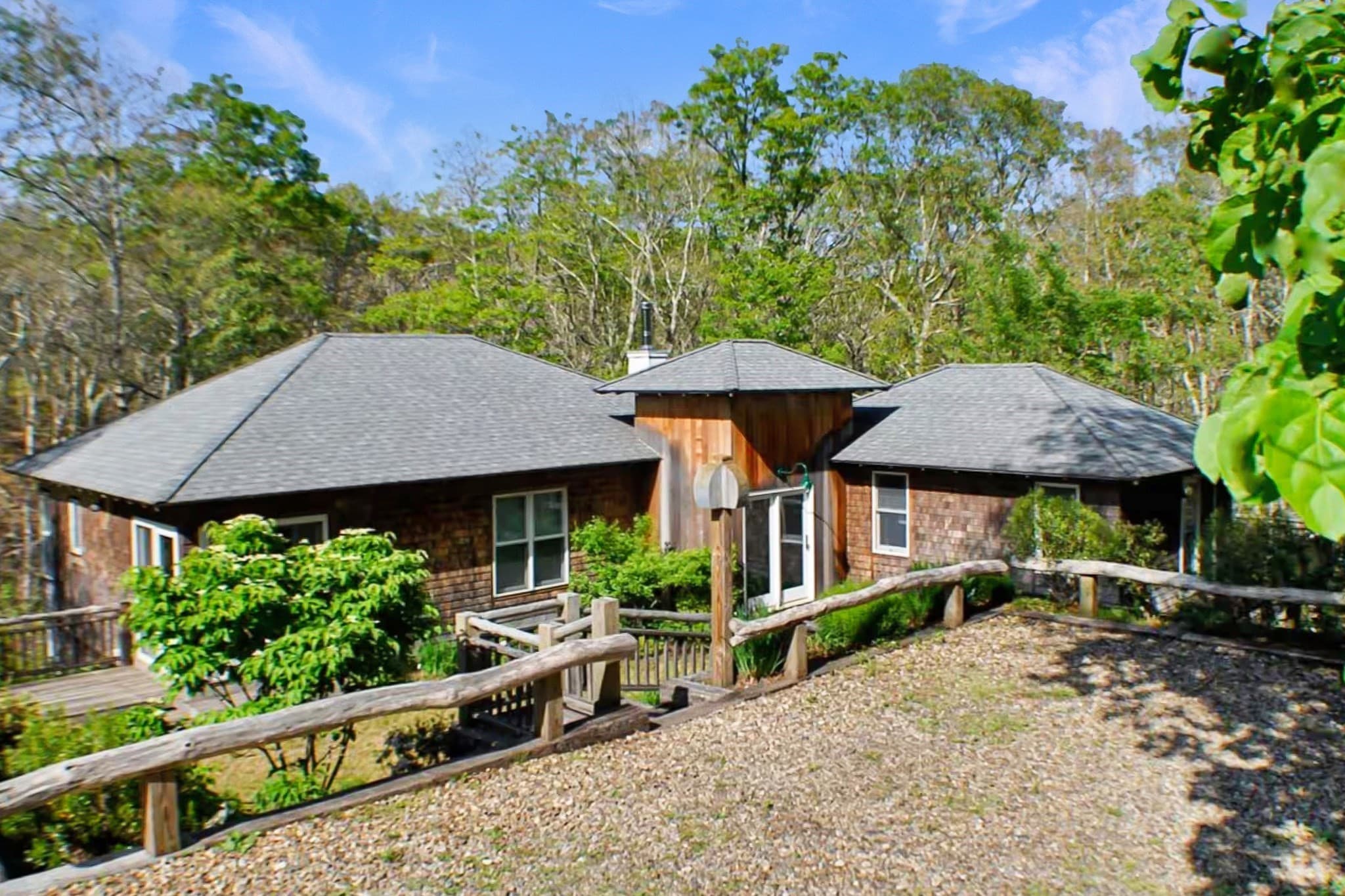 18 Sylvan Avenue, Tisbury MA 02568