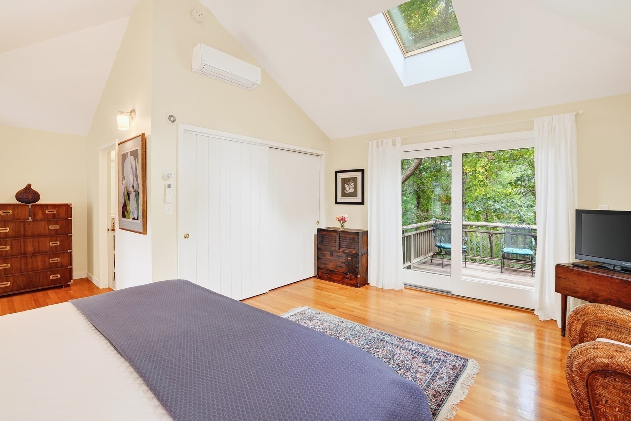 Single Family Residence at 18 Sylvan Avenue, Tisbury MA 02568, photo 8 of 41