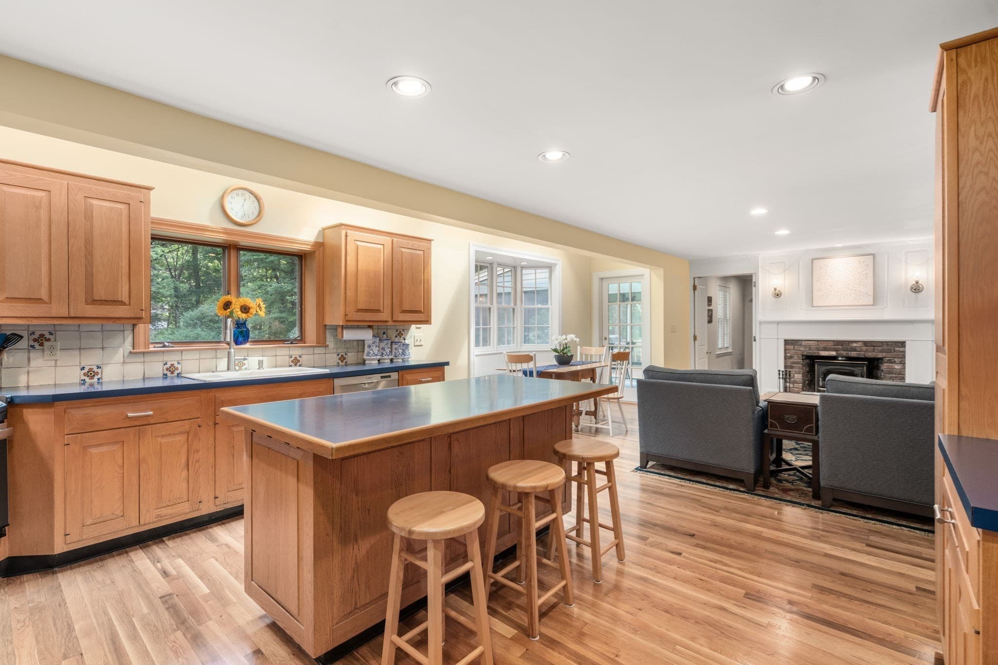 Single Family Residence at 112 Thunder Rd, Sudbury MA 01776, Sudbury, photo 11 of 41