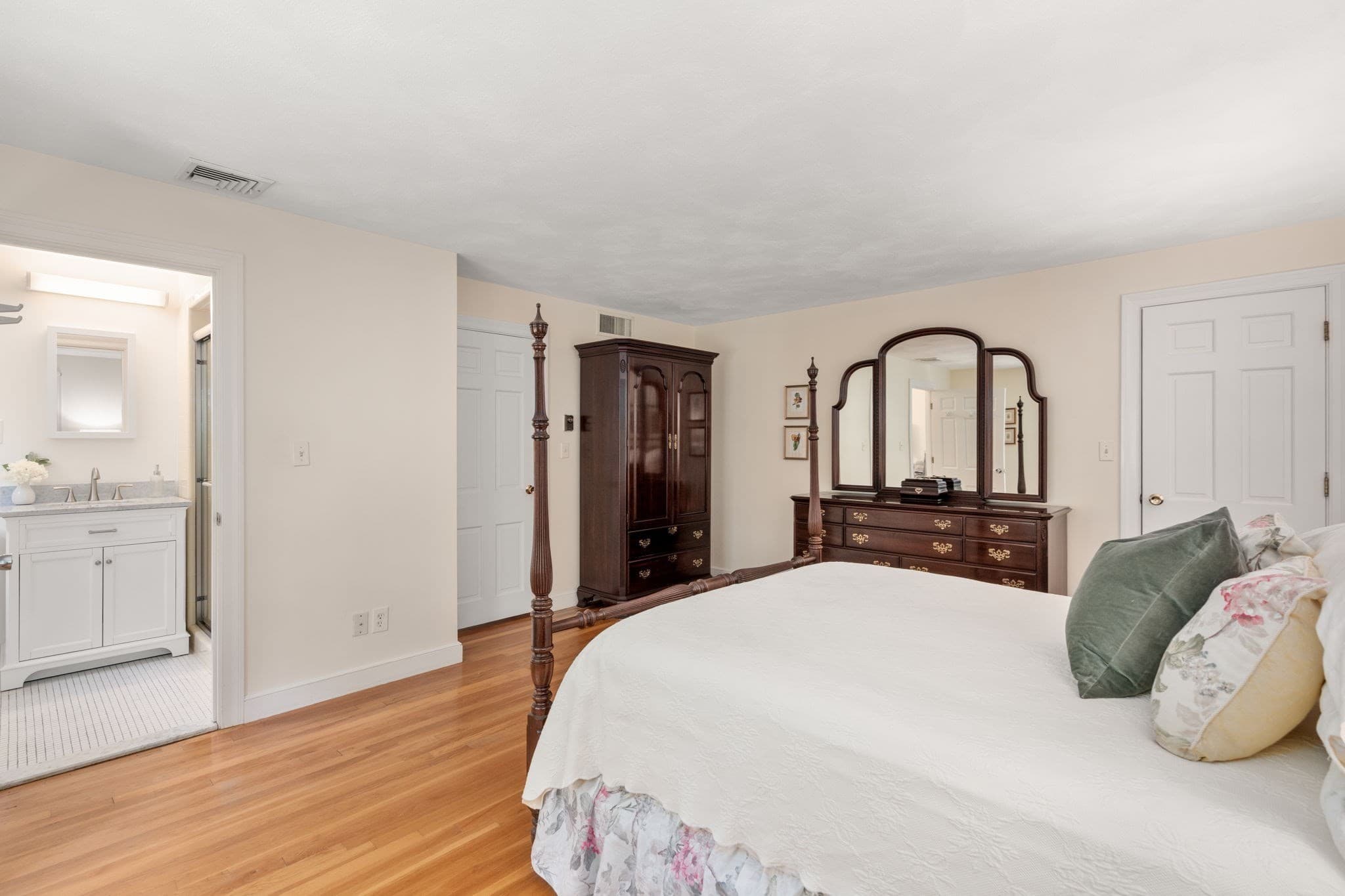 Single Family Residence at 112 Thunder Rd, Sudbury MA 01776, Sudbury, photo 25 of 41