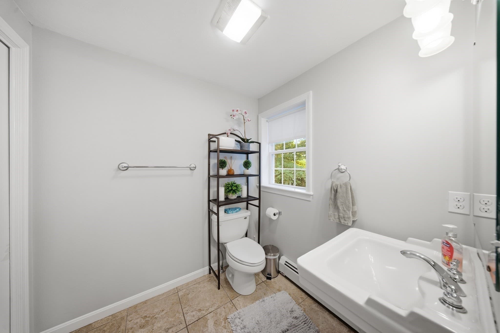 Condominium at 26 Vine St # 26, Milford MA 01757, Milford, photo 12 of 34