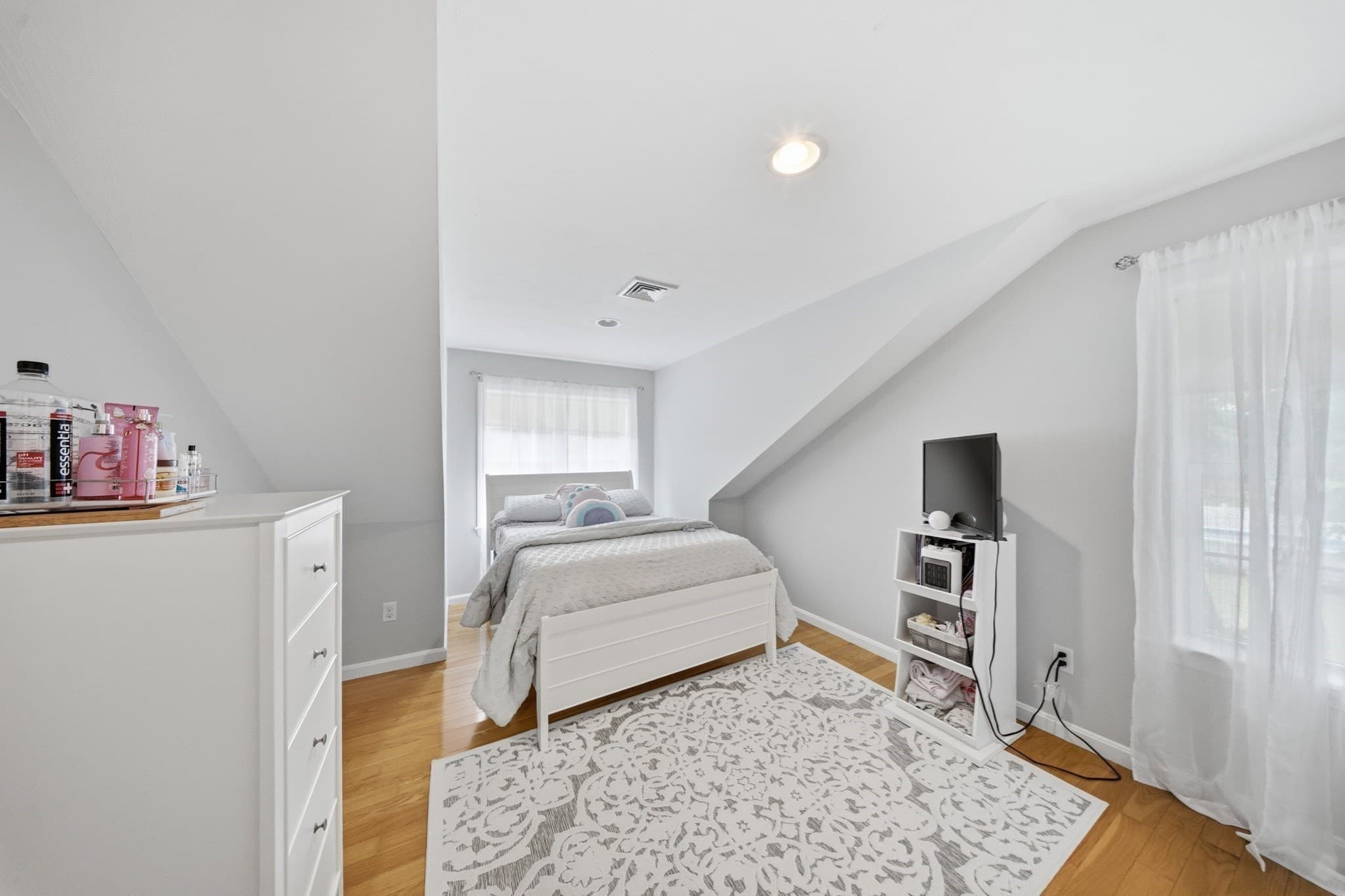 Condominium at 26 Vine St # 26, Milford MA 01757, Milford, photo 20 of 34