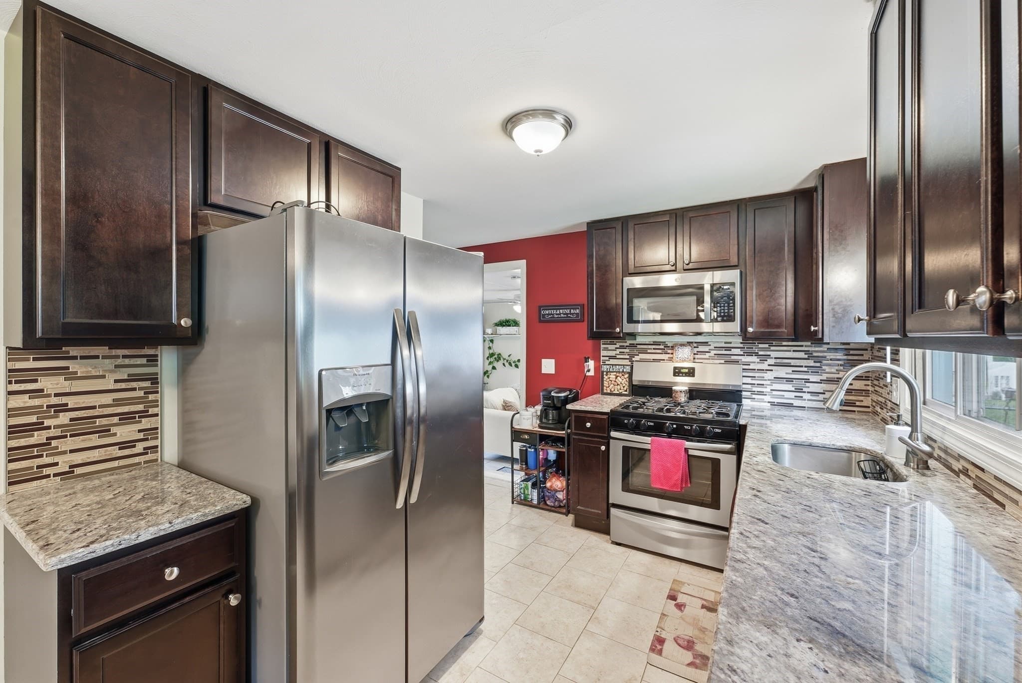 Single Family Residence at 75 Longwood Dr, Chicopee MA 01020, photo 15 of 41