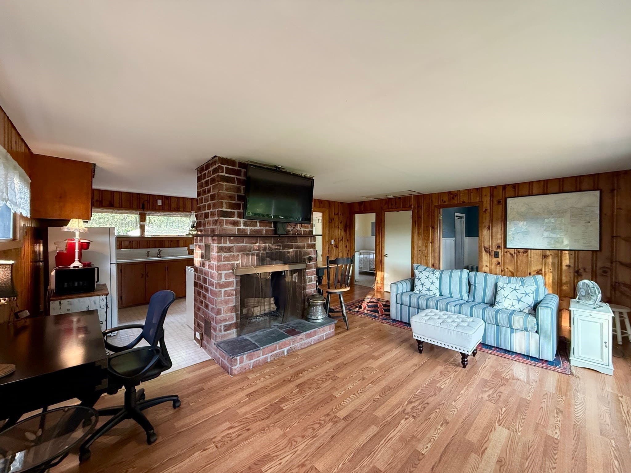 Single Family Residence at 26 Massasoit Ave, Bourne MA 02559, Bourne, photo 7 of 16