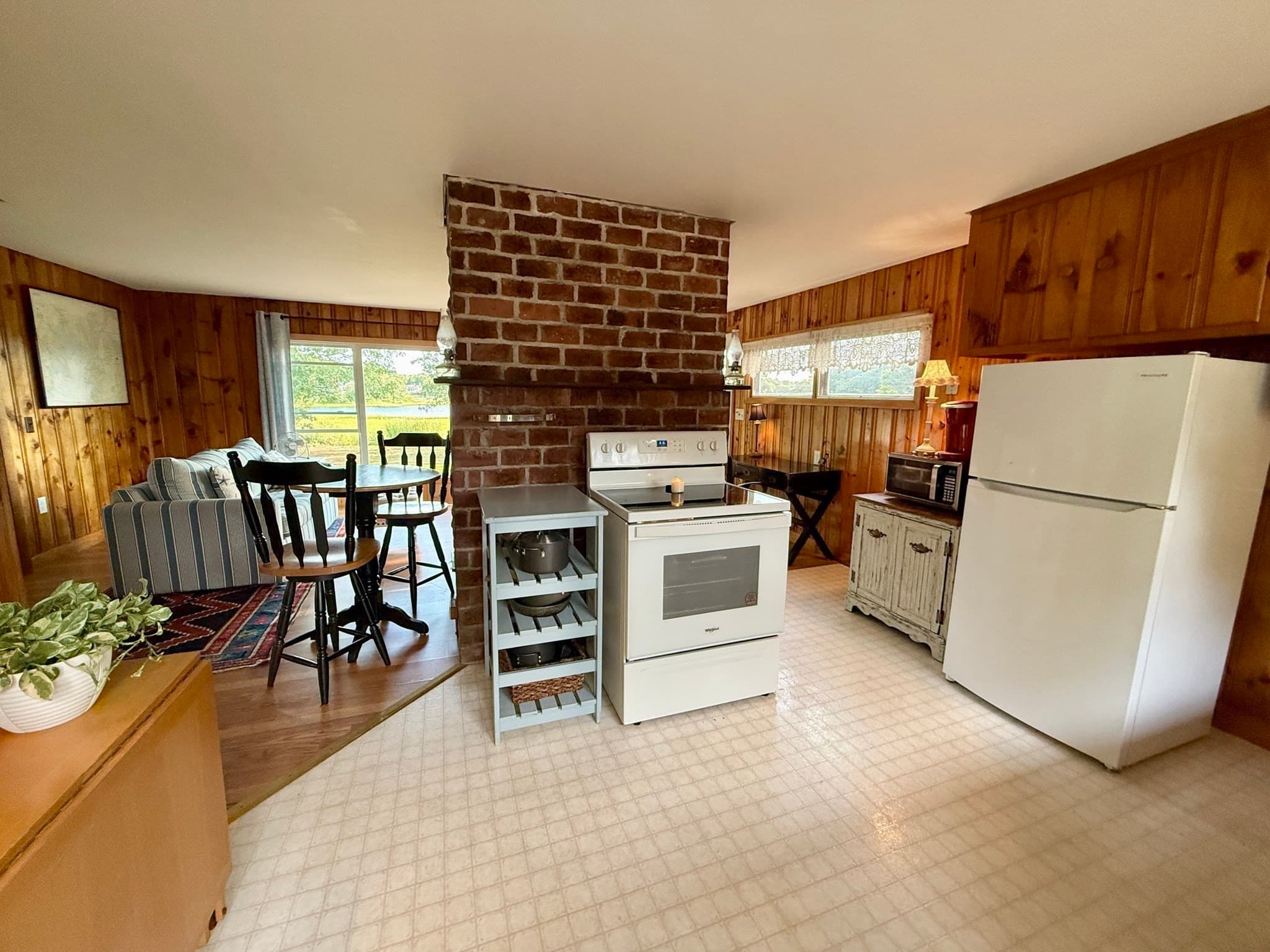 Single Family Residence at 26 Massasoit Ave, Bourne MA 02559, Bourne, photo 9 of 16
