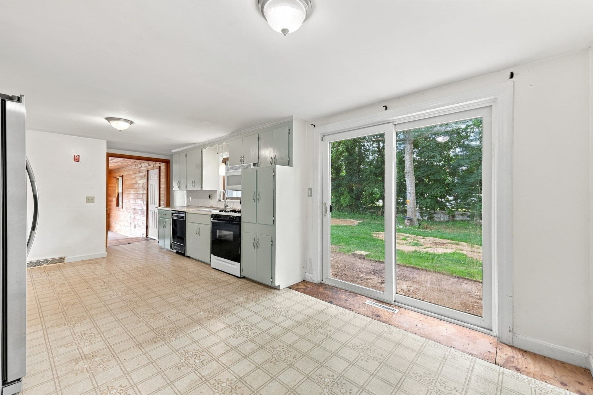 Single Family Residence at 21 Captain Small Rd, Yarmouth MA 02664, Yarmouth, photo 13 of 40
