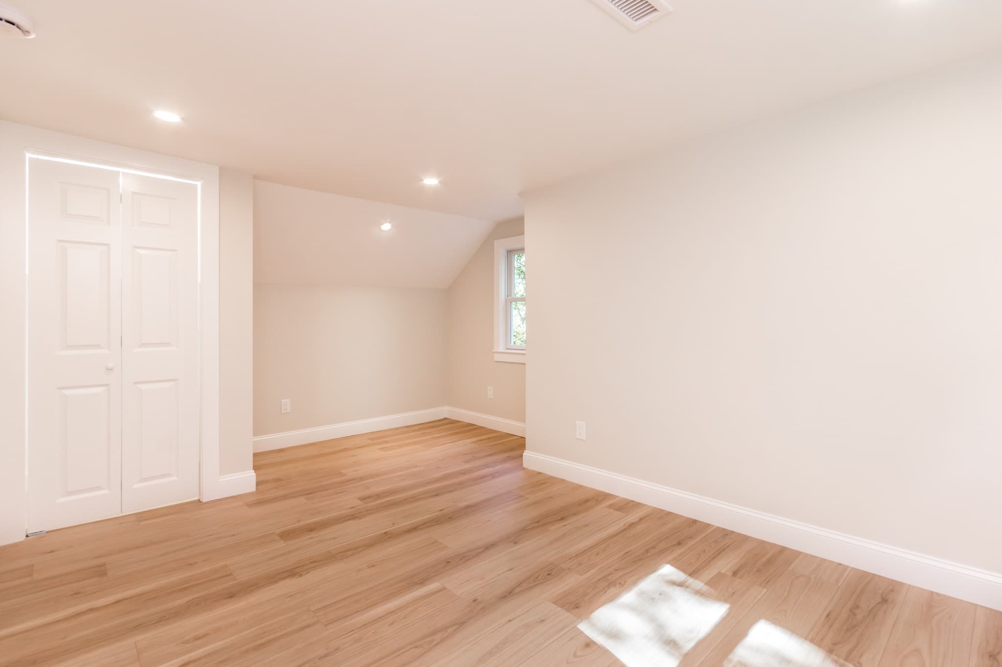Single Family Residence at 888 Phinneys Ln, Barnstable MA 02632, Barnstable, photo 24 of 42