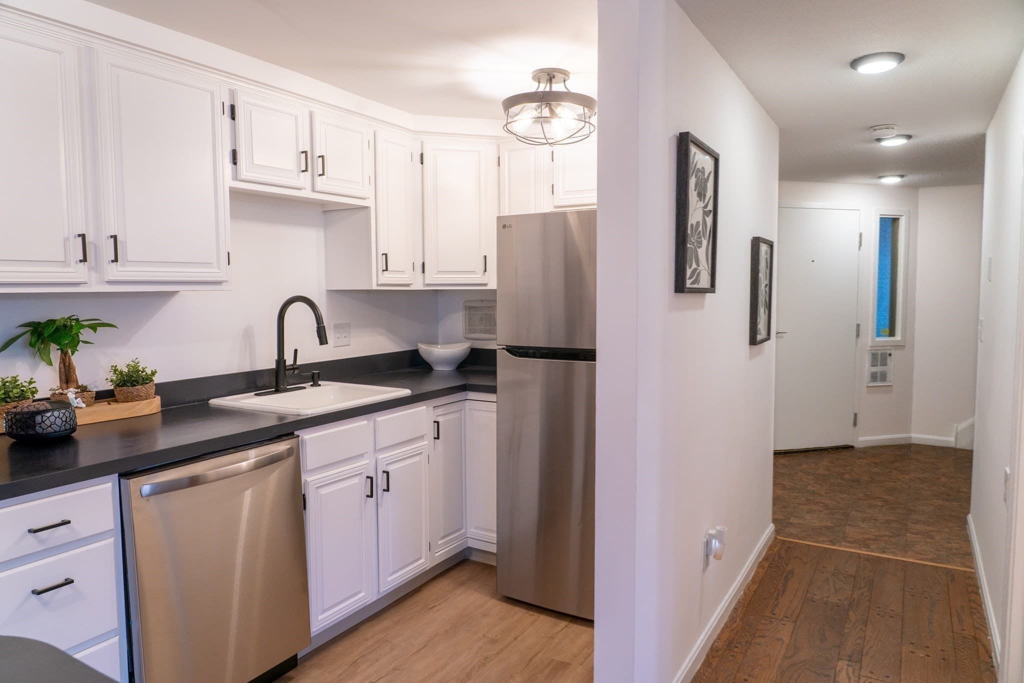 Condominium at 200 Market St # 401, Lowell MA 01852, photo 8 of 39