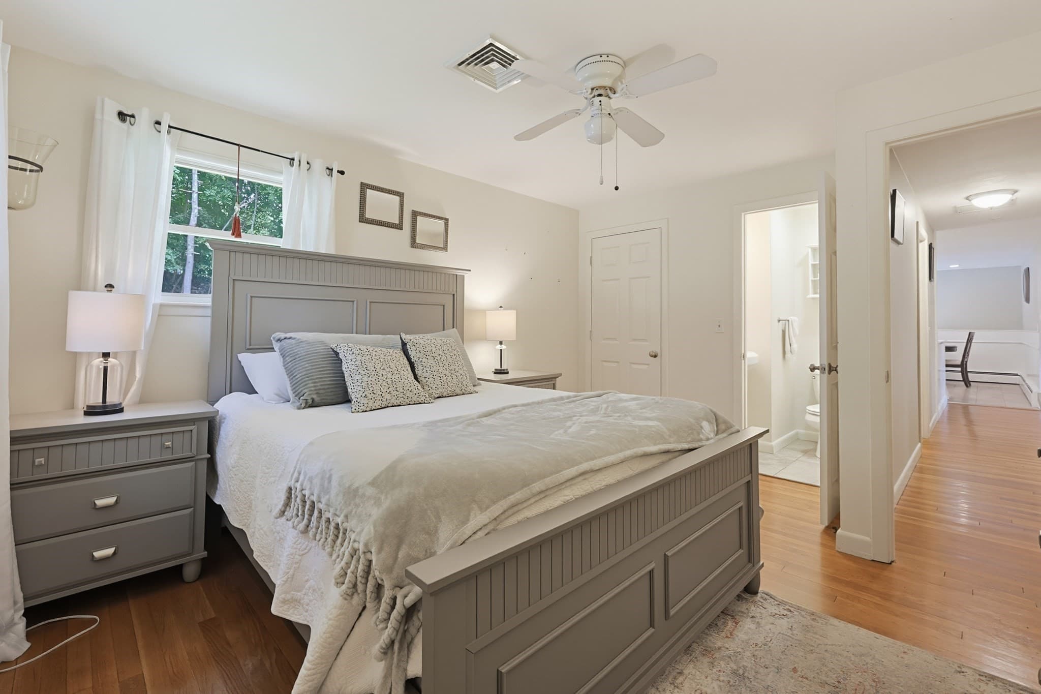 Single Family Residence at 4 Willow St, Franklin MA 02038, photo 19 of 37