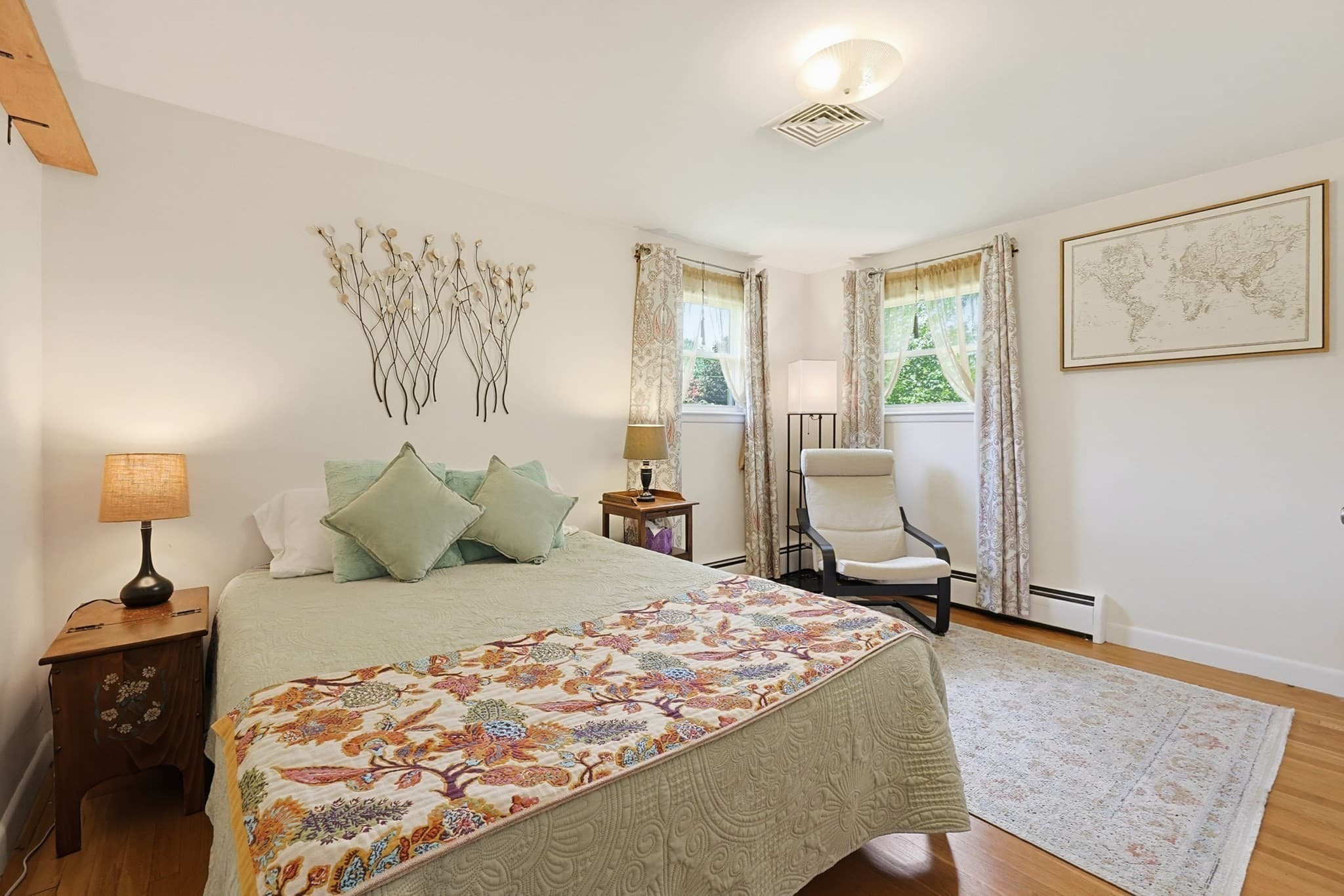 Single Family Residence at 4 Willow St, Franklin MA 02038, photo 25 of 37
