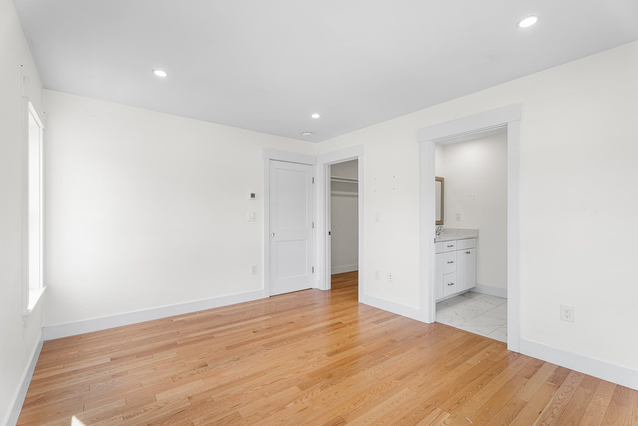 Single Family Residence at 32 Valmor St, Worcester MA 01604, Worcester, photo 23 of 32