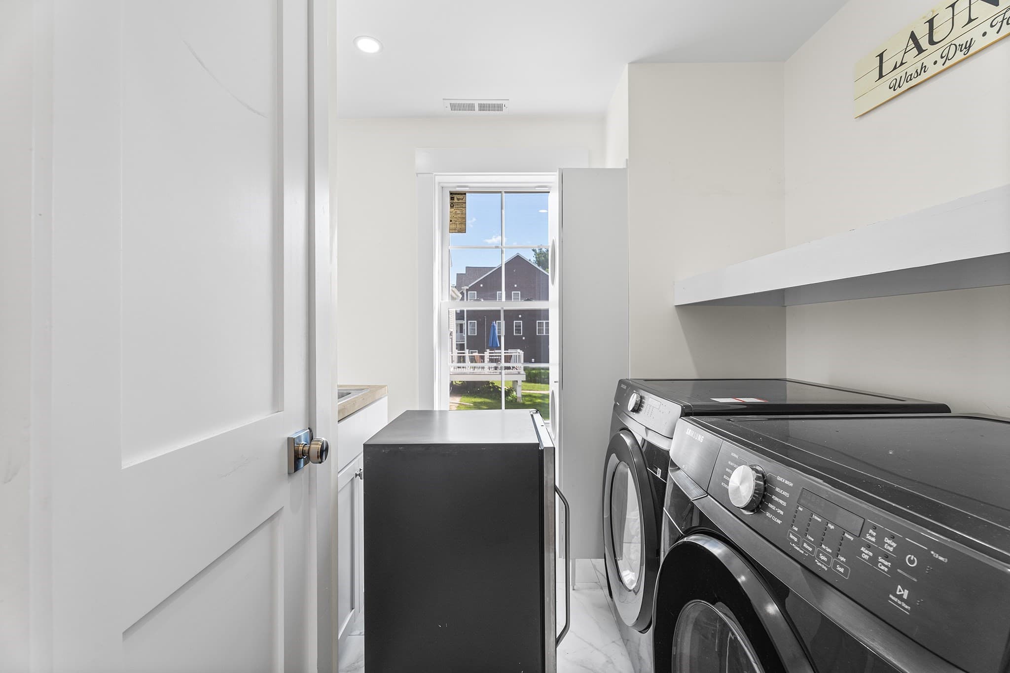 Single Family Residence at 32 Valmor St, Worcester MA 01604, Worcester, photo 7 of 32