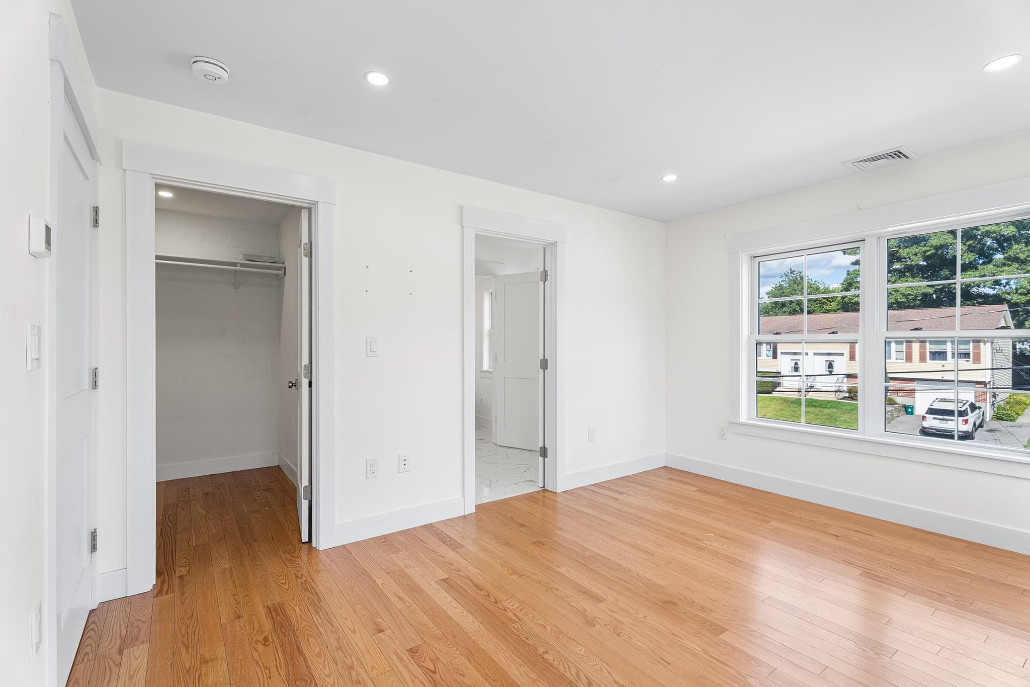 Single Family Residence at 32 Valmor St, Worcester MA 01604, Worcester, photo 24 of 32