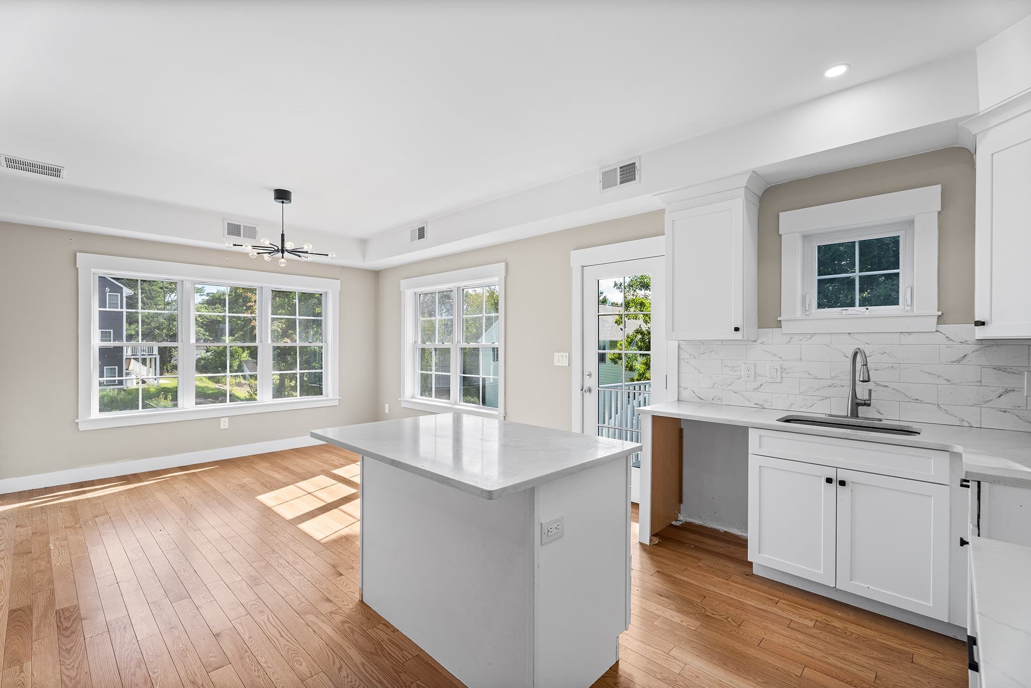 Single Family Residence at 32 Valmor St, Worcester MA 01604, Worcester, photo 14 of 32