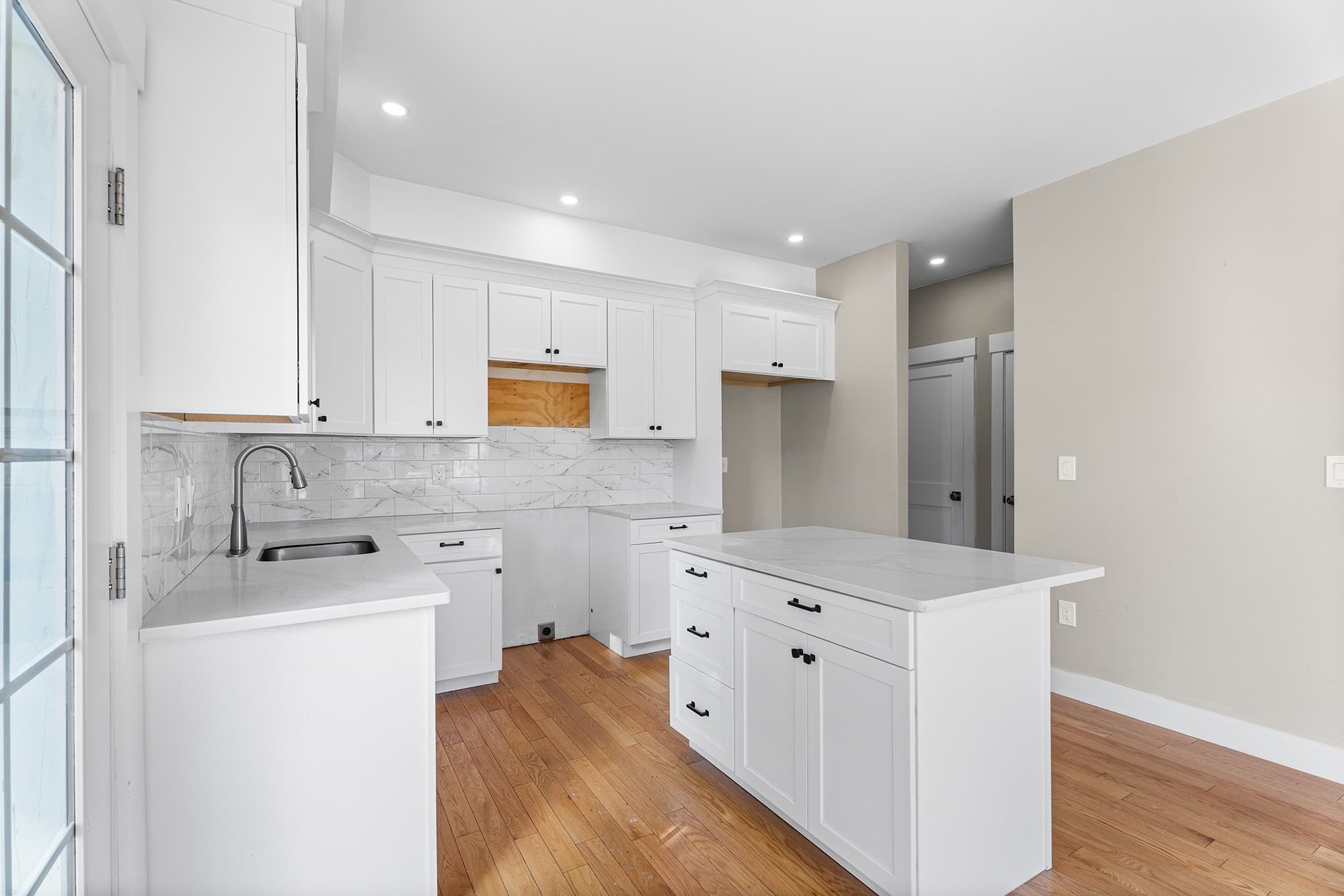 Single Family Residence at 32 Valmor St, Worcester MA 01604, Worcester, photo 11 of 32