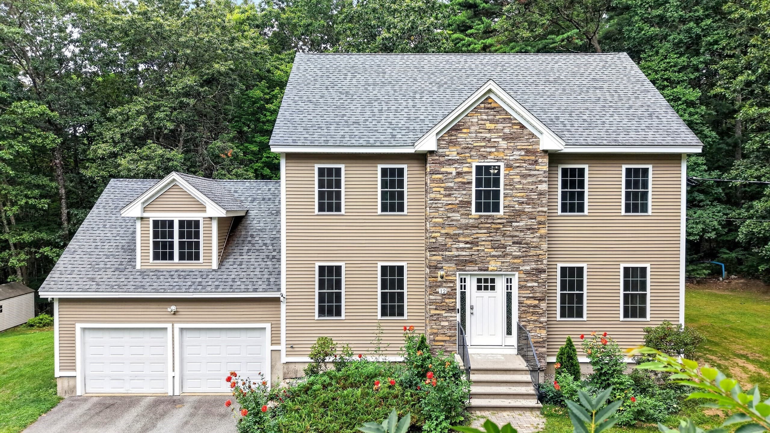 12 Cowdry Hill Rd, Westford MA 01886