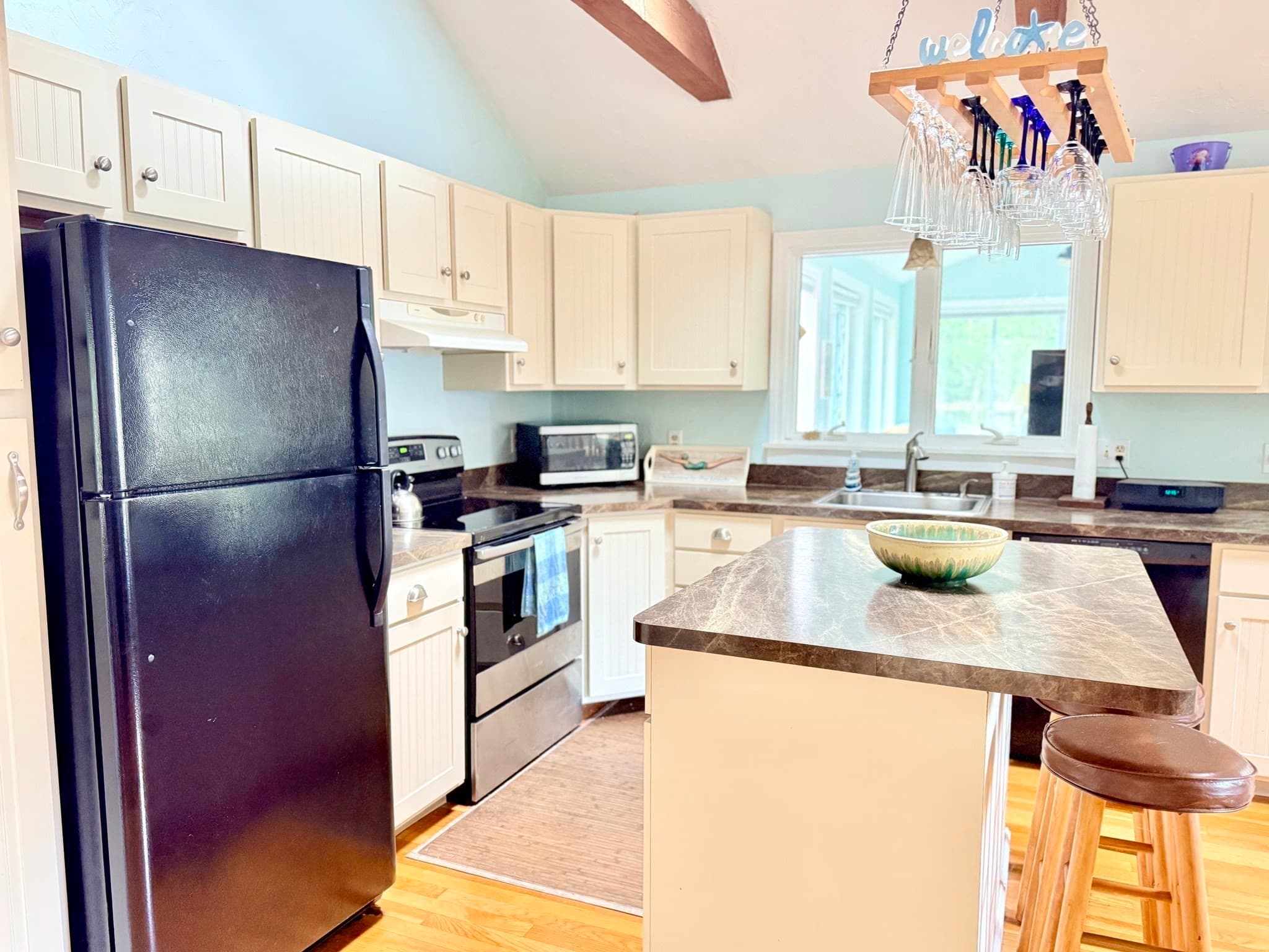 Single Family Residence at 220 North Main St, Yarmouth MA 02664, Yarmouth, photo 9 of 29
