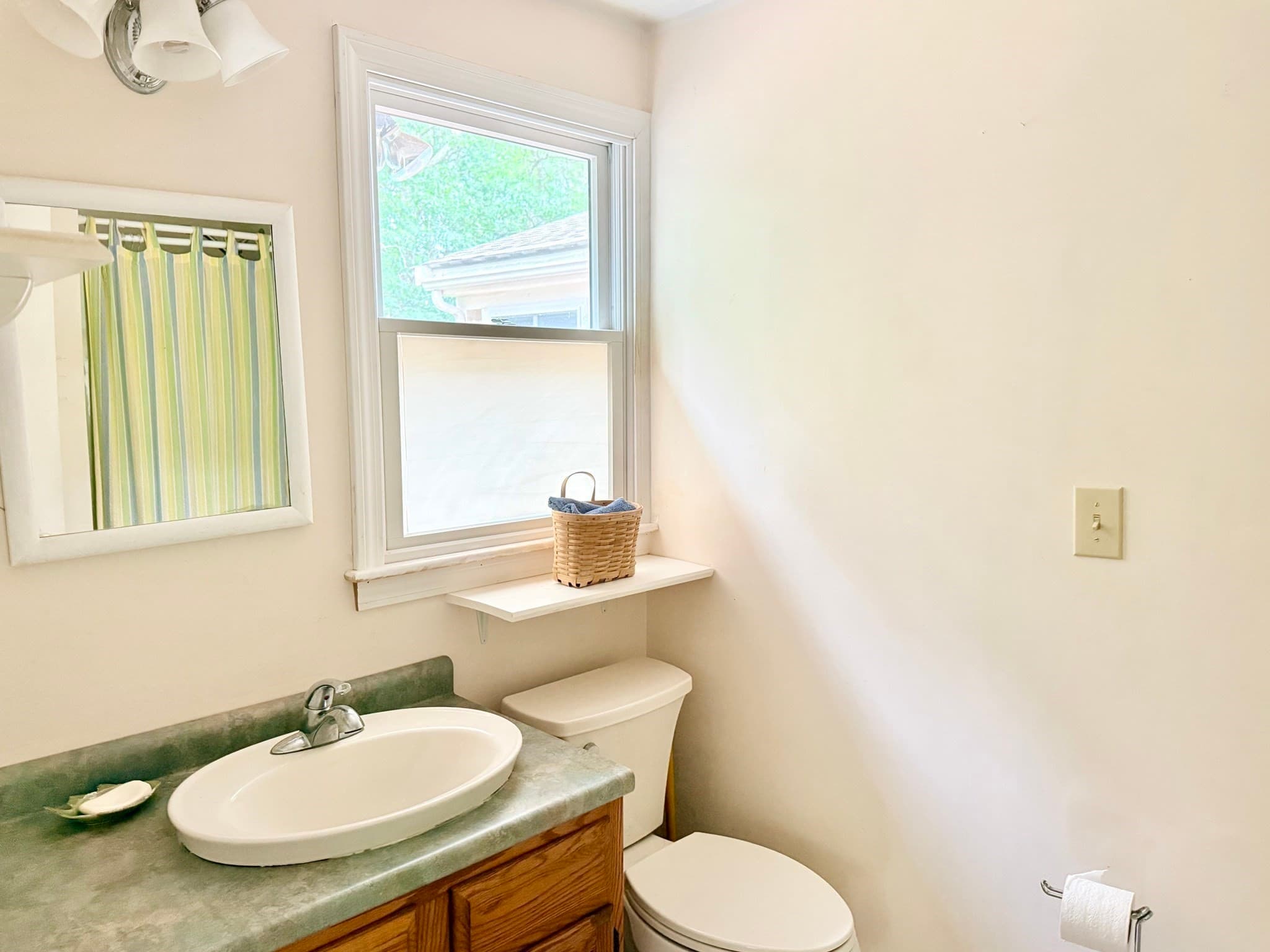 Single Family Residence at 220 North Main St, Yarmouth MA 02664, Yarmouth, photo 21 of 29