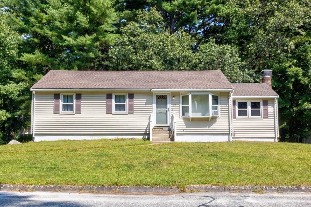Single Family Residence at 67 Ivy Ln, Northbridge MA 01588, Northbridge, photo 2 of 27