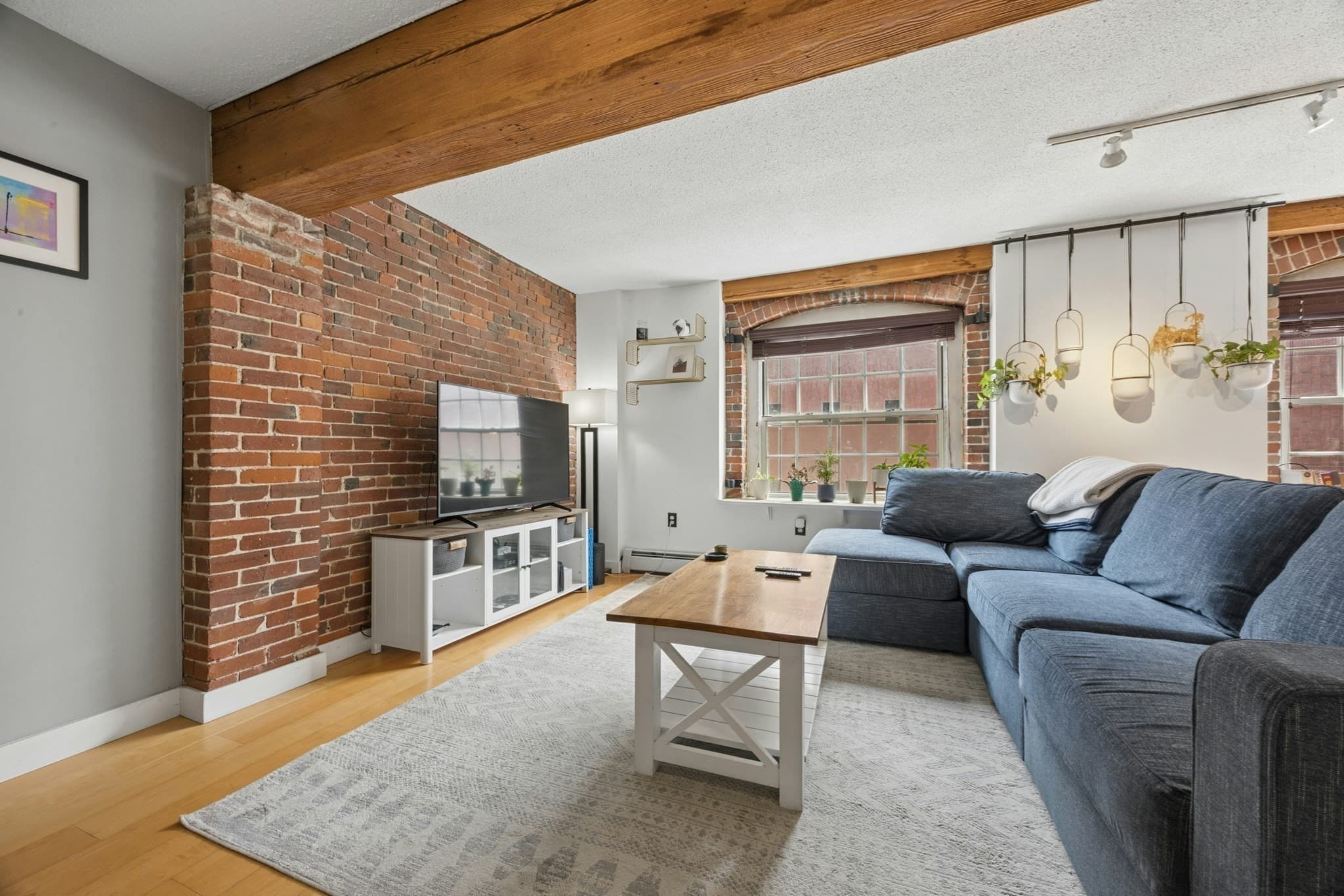 240 Jackson St # 330, Lowell MA 01852