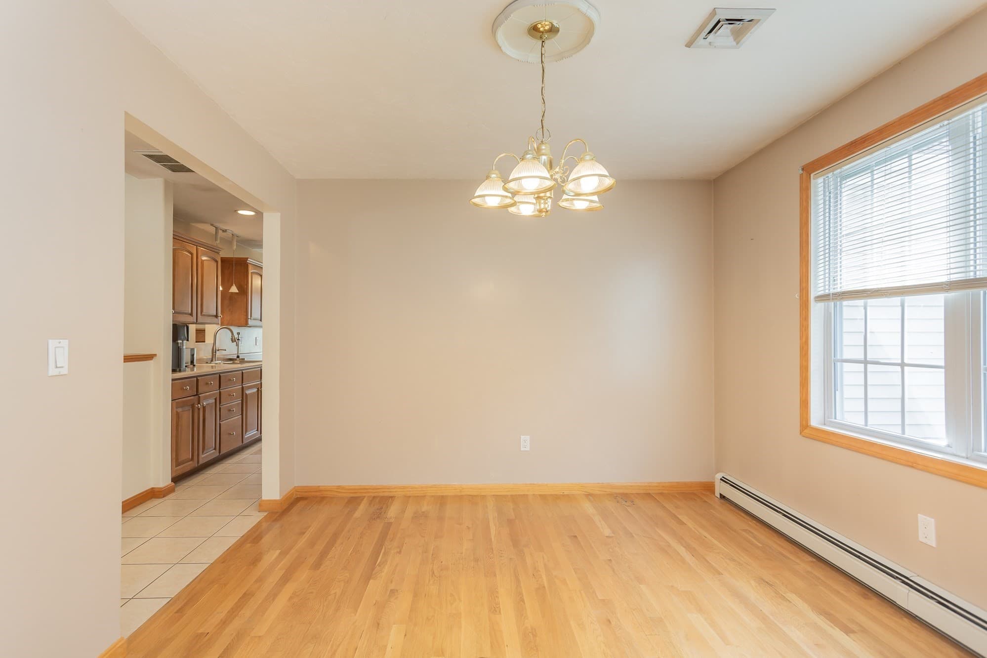 Single Family Residence at 380 Spruce St, Bridgewater MA 02324, Bridgewater, photo 4 of 36