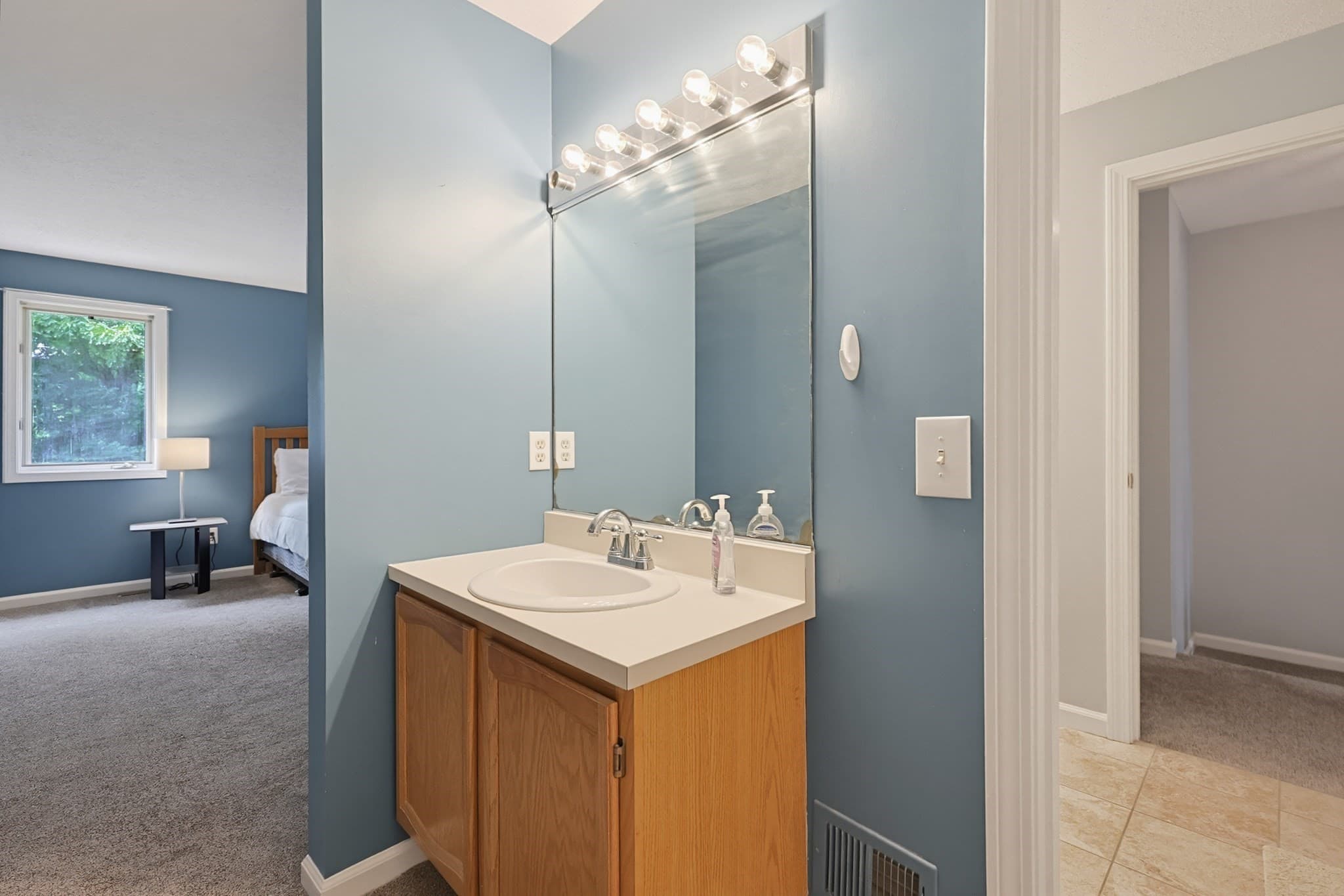 Condominium at 822 Maple Brook Rd # 822, Bellingham MA 02019, Bellingham, photo 23 of 34