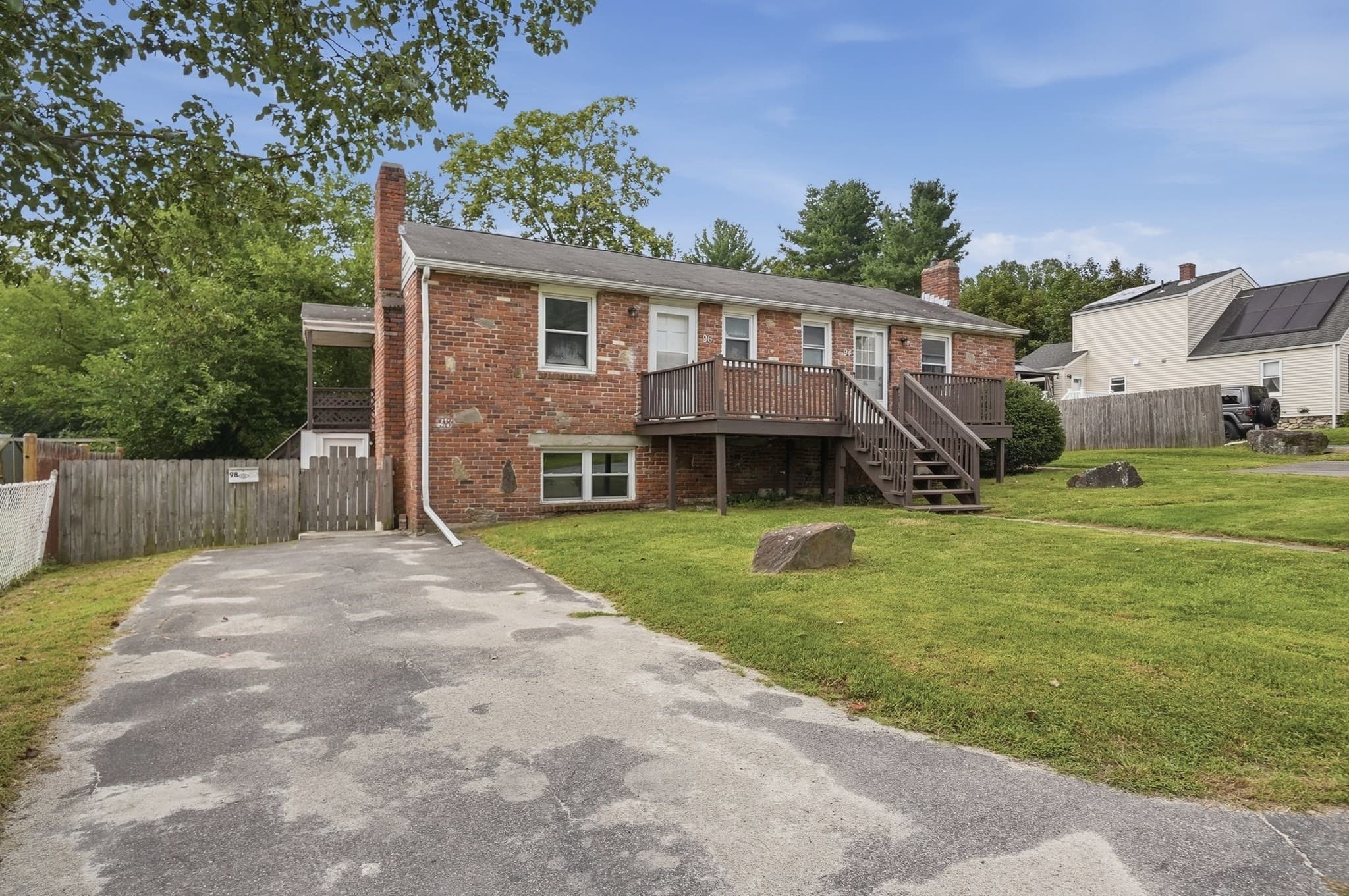 3 Family at 98 Kenberma Road, Worcester MA 01604, Worcester, photo 2 of 41