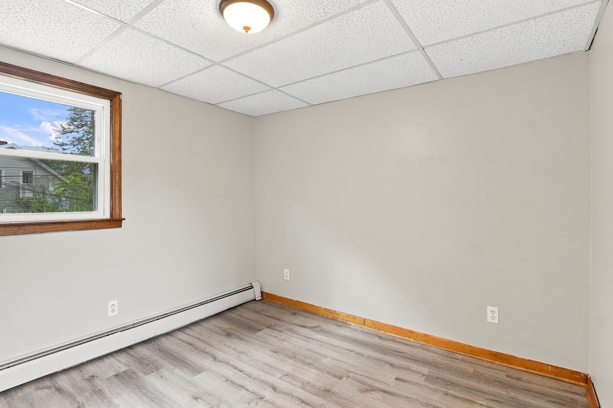 3 Family at 98 Kenberma Road, Worcester MA 01604, Worcester, photo 6 of 41